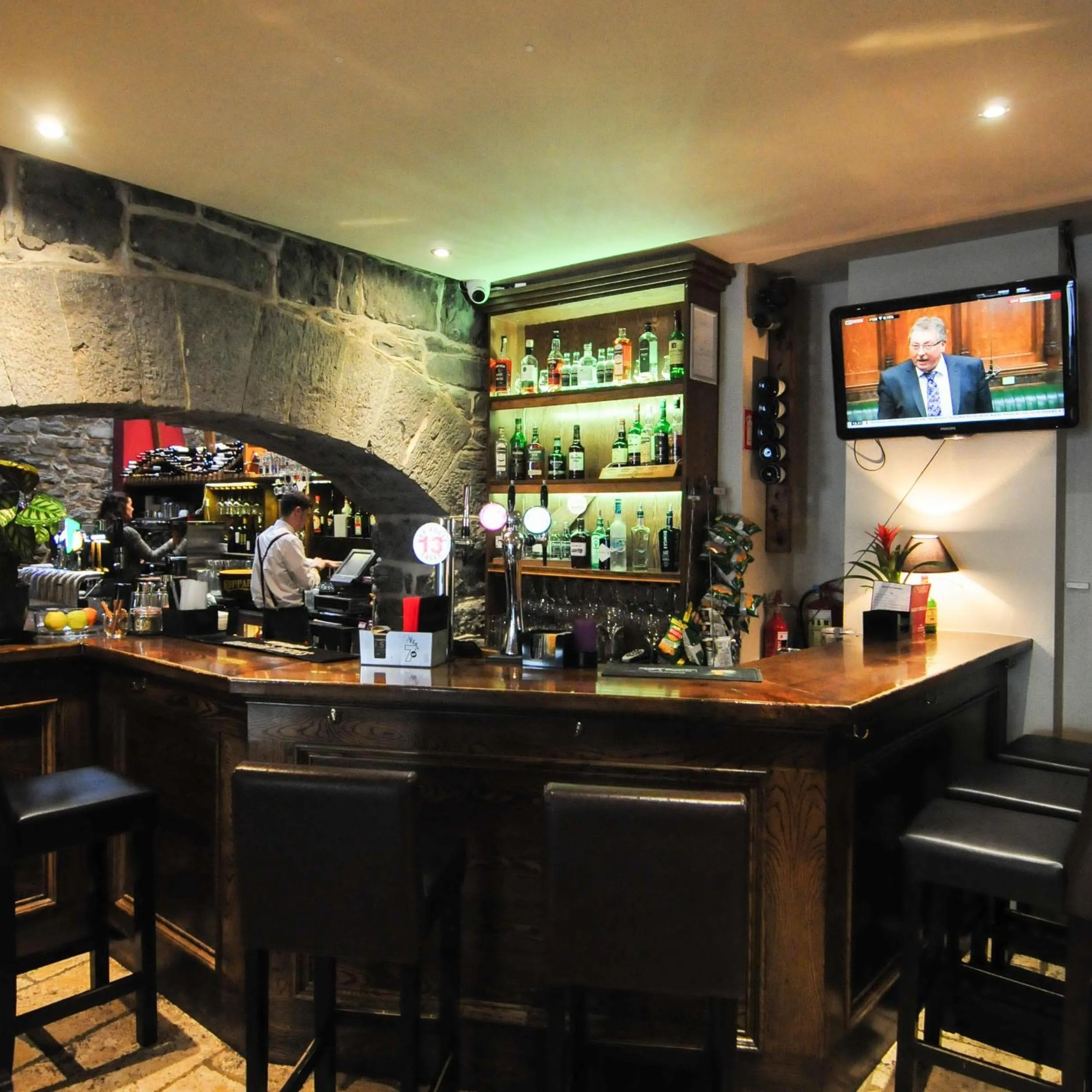 Restaurant/places to eat in The Coach House Hotel