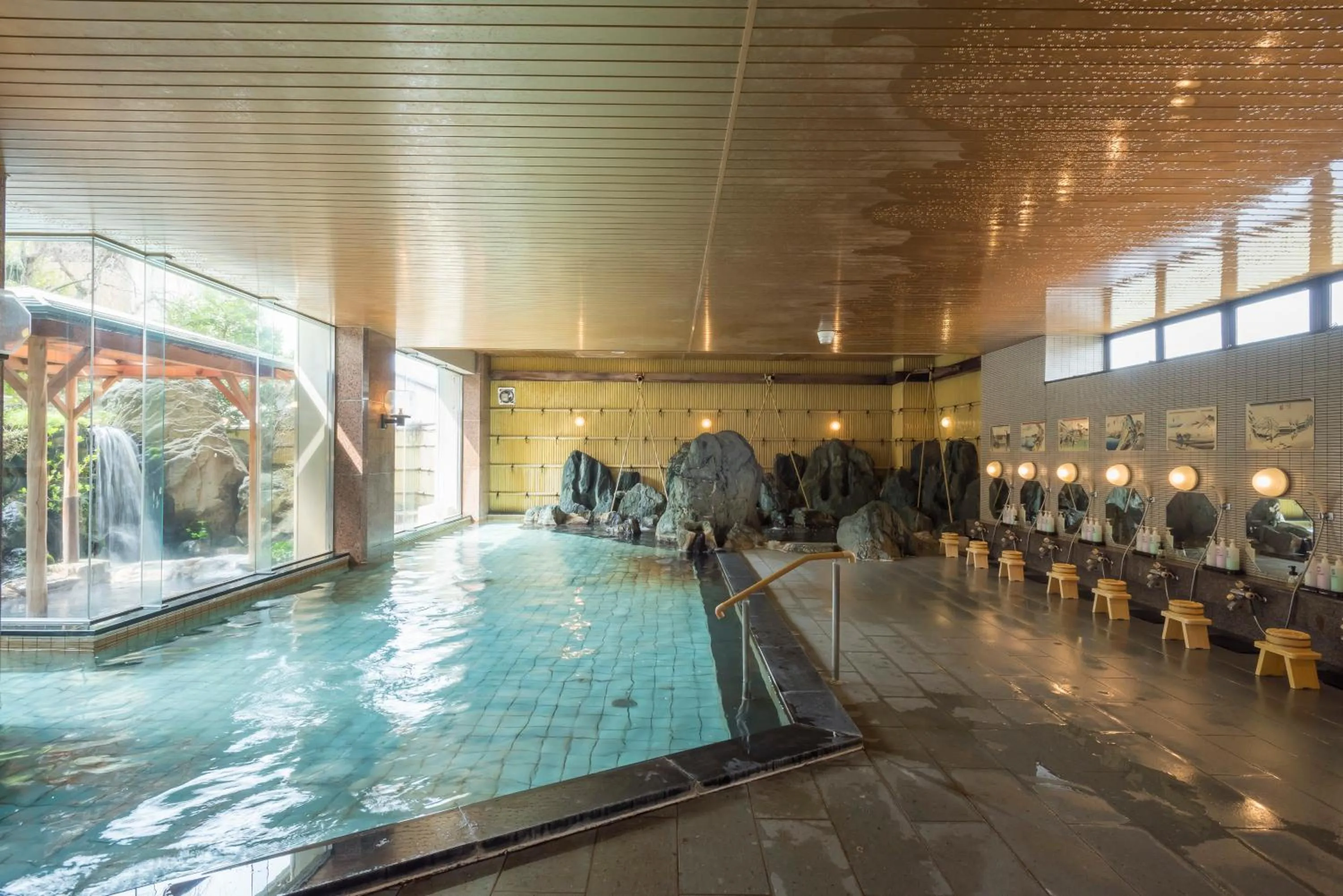 Hot Spring Bath in Awazuonsen Kitahachi