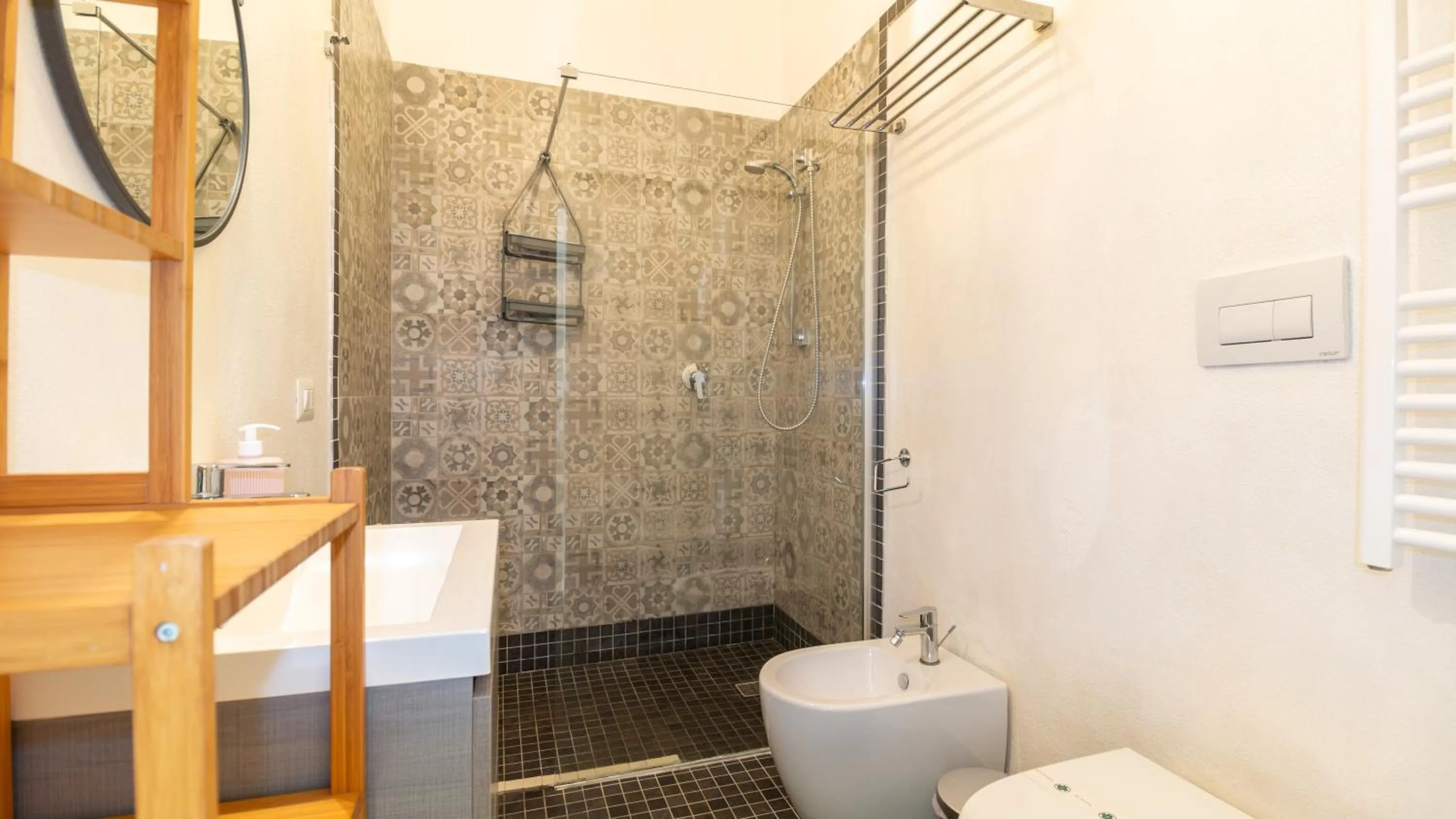 Bathroom in Affittacamere Juighissa Leonora