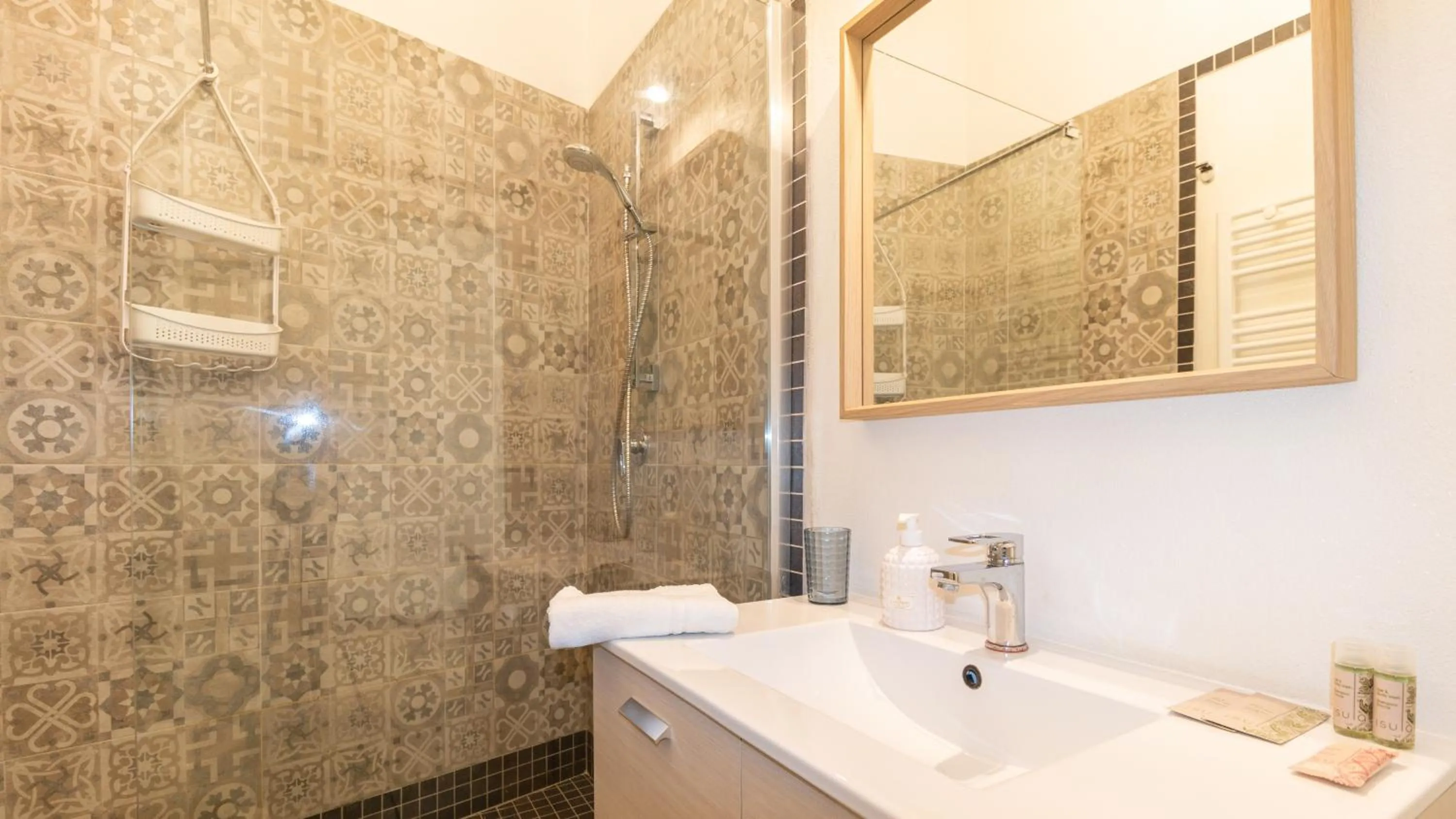 Shower in Affittacamere Juighissa Leonora