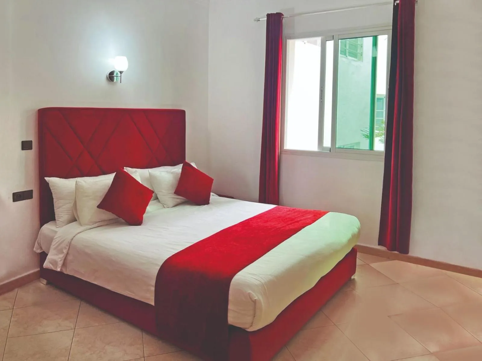 Bedroom, Bed in Marco Polo