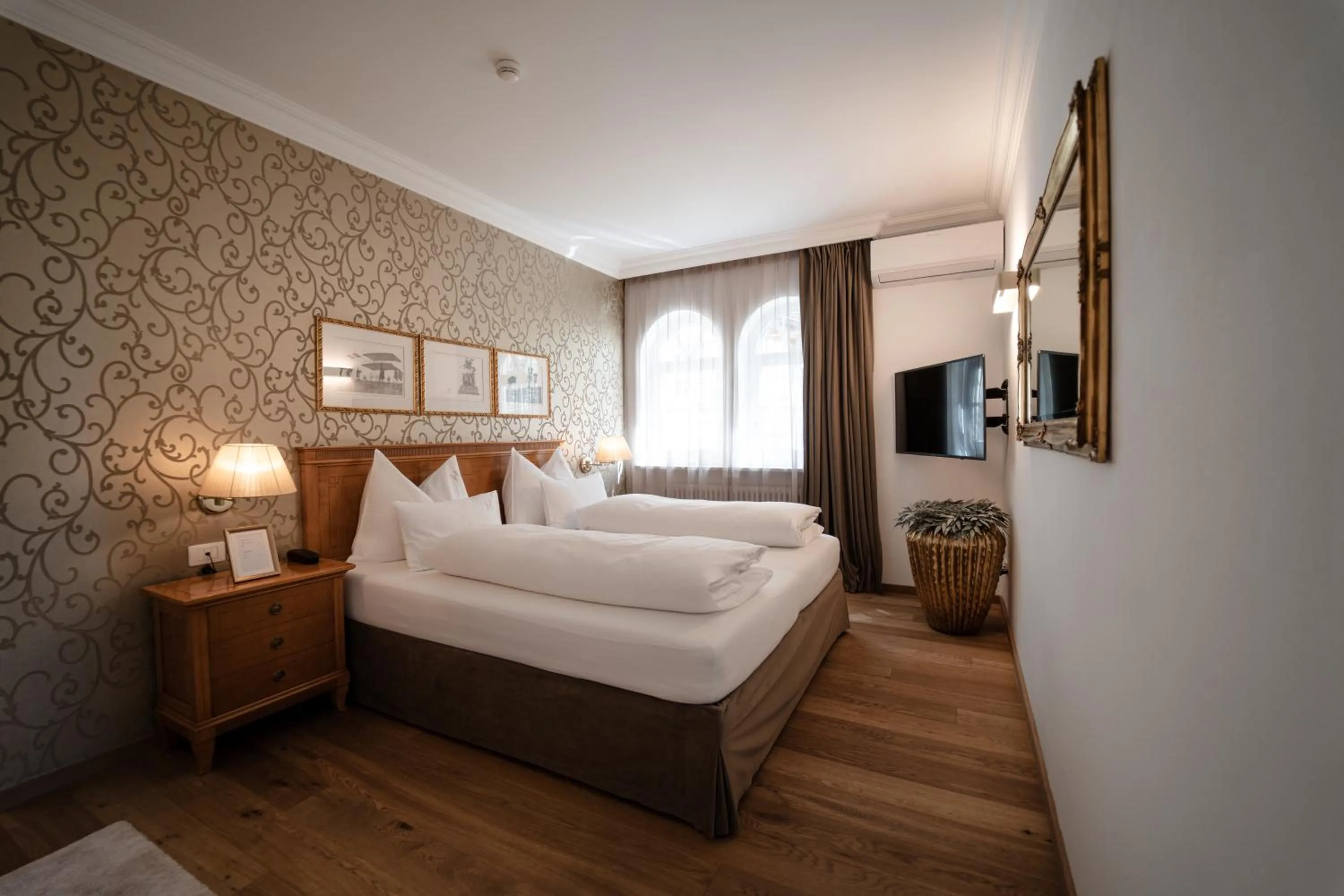 Bedroom, Bed in Hotel Hanswirt