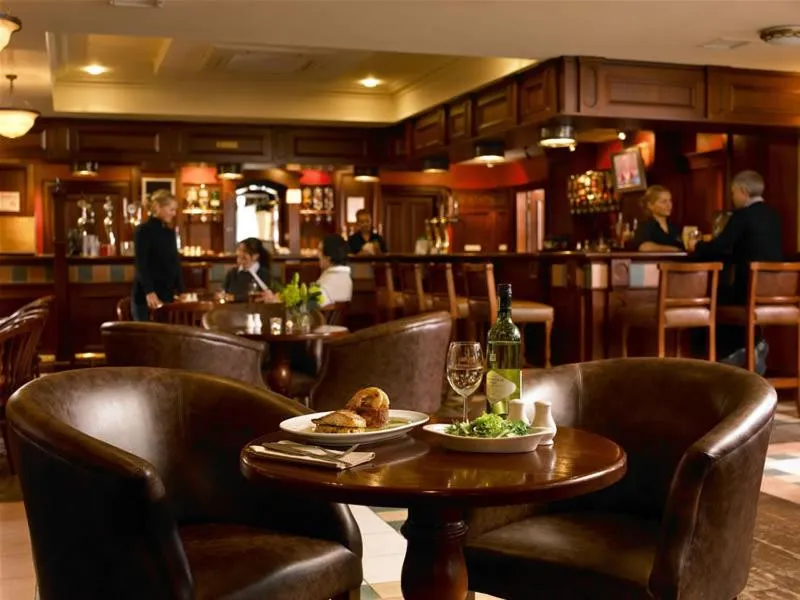 Restaurant/places to eat in Downings Bay Hotel