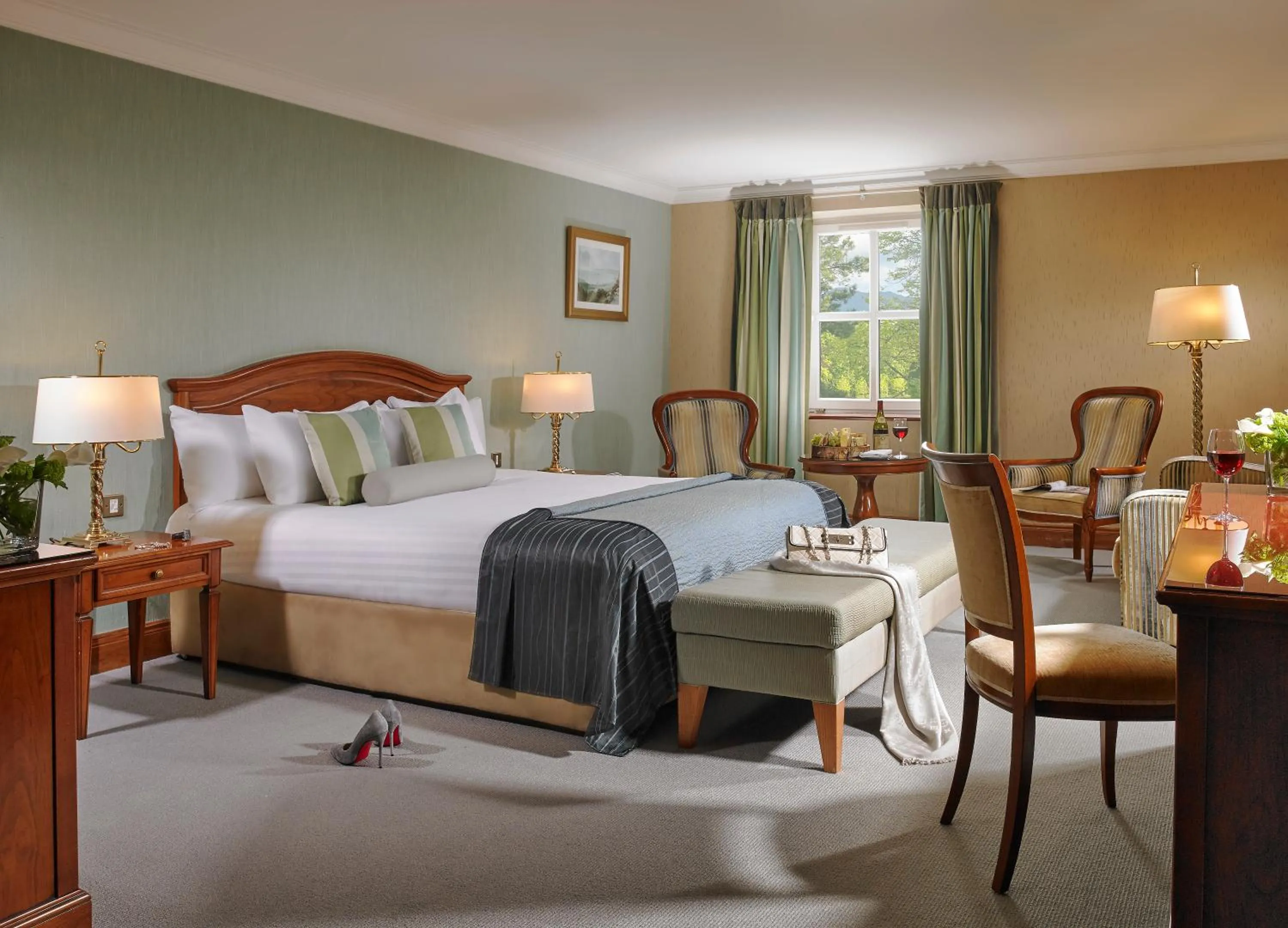 Photo of the whole room, Bed in Killarney Plaza Hotel & Spa