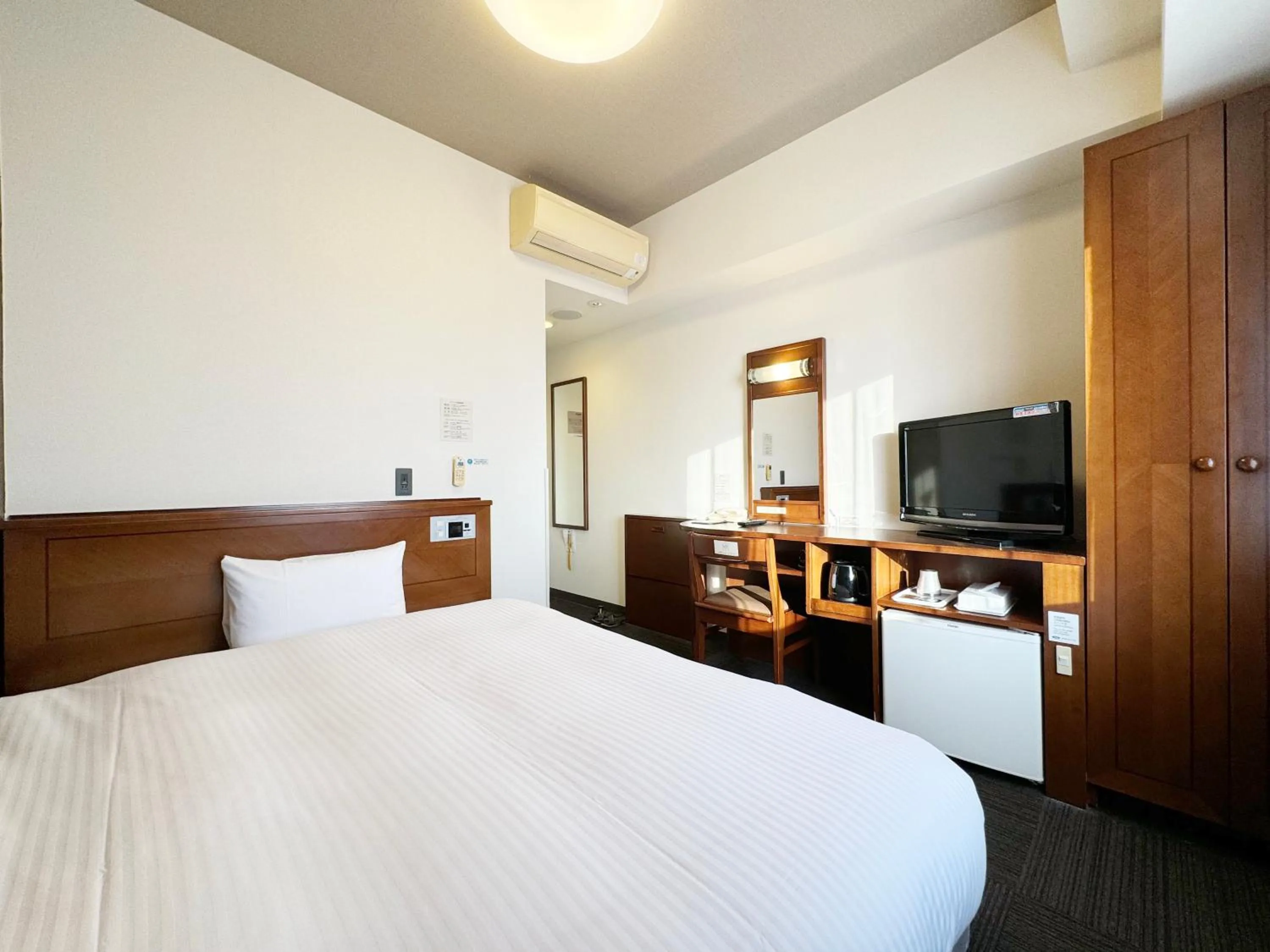 Photo of the whole room, Bed in Hotel Route-Inn Koriyama Minami