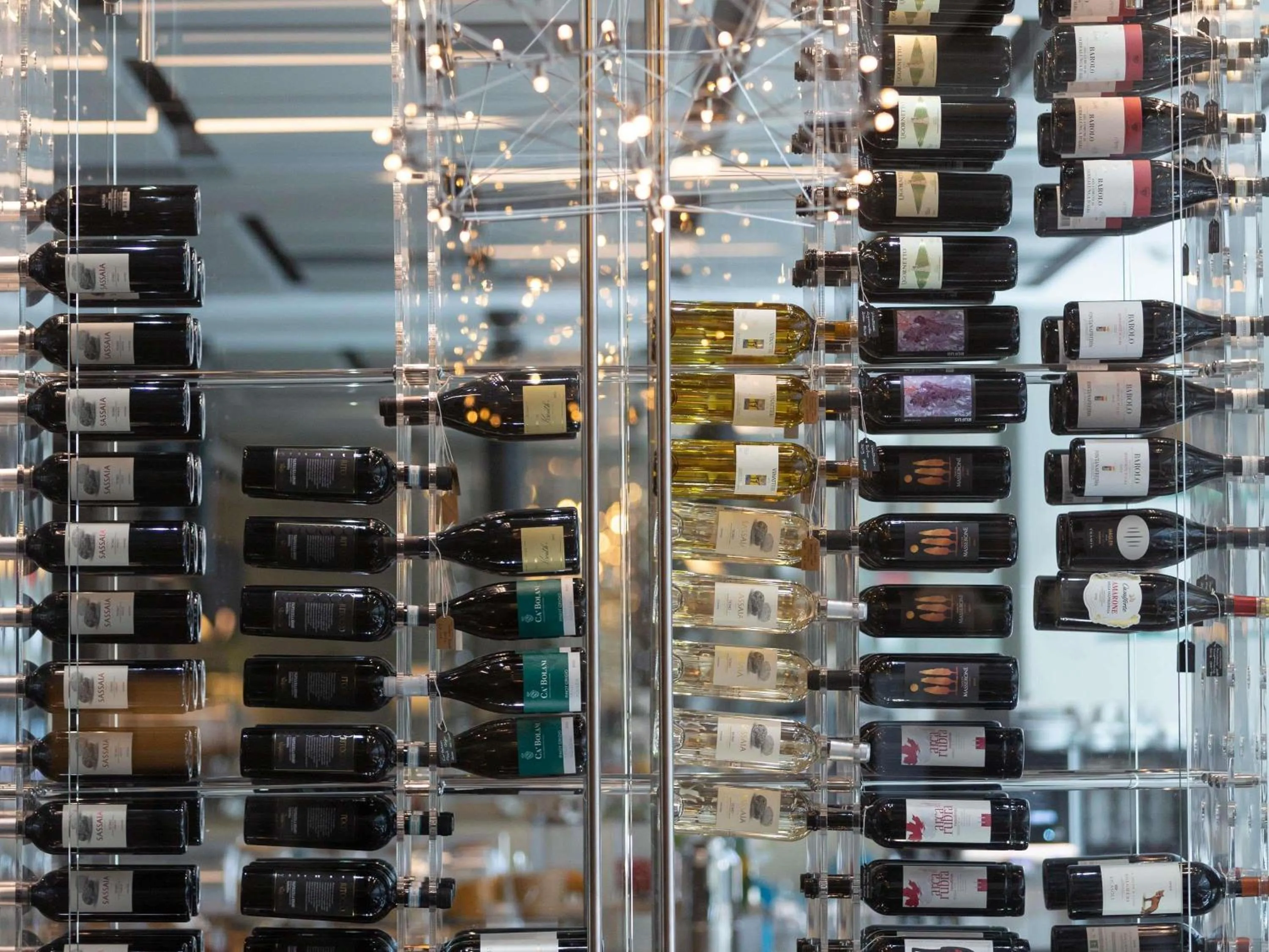 Restaurant/places to eat in Novotel Lugano Paradiso