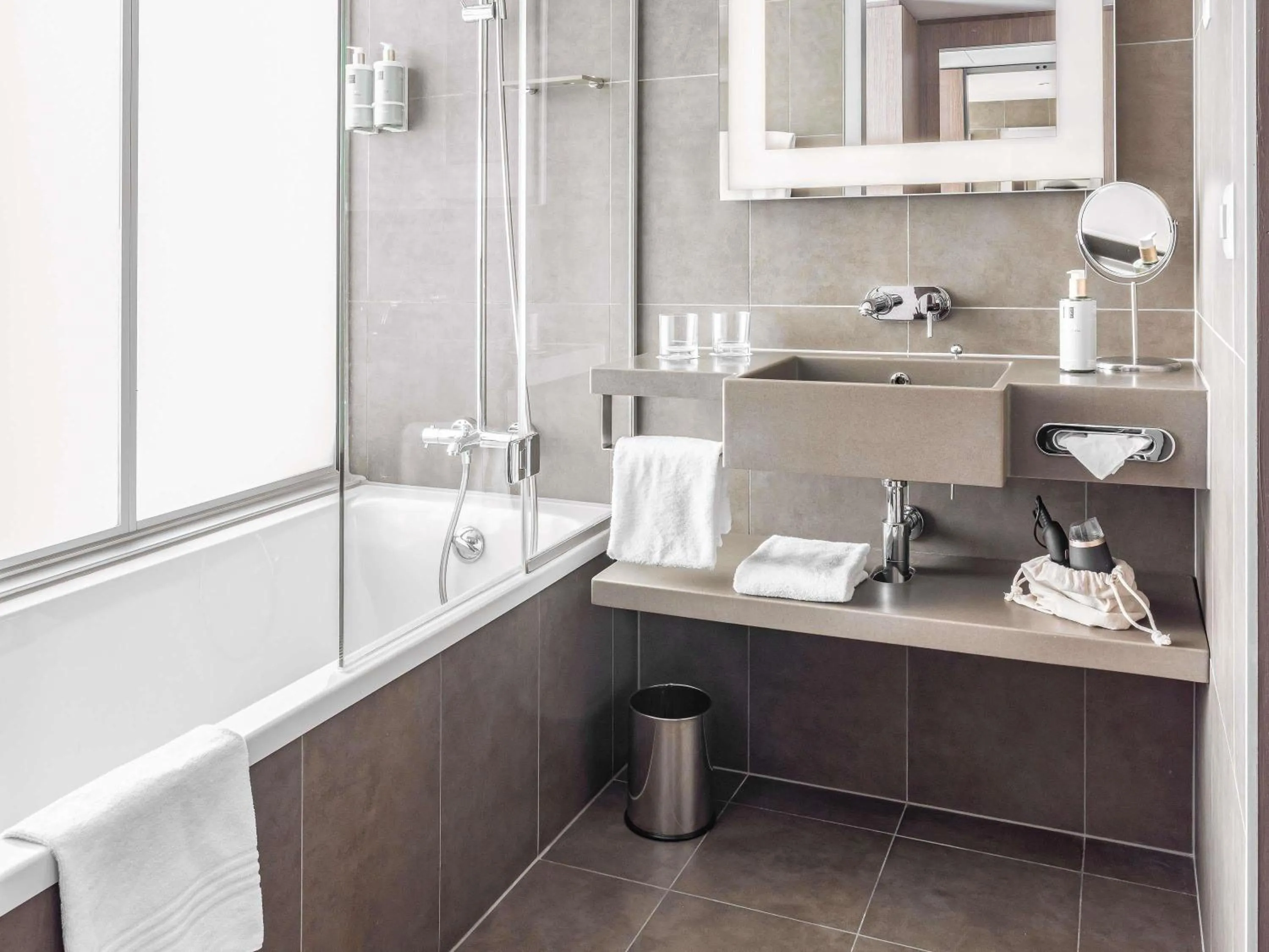 Bedroom in Novotel Lugano Paradiso