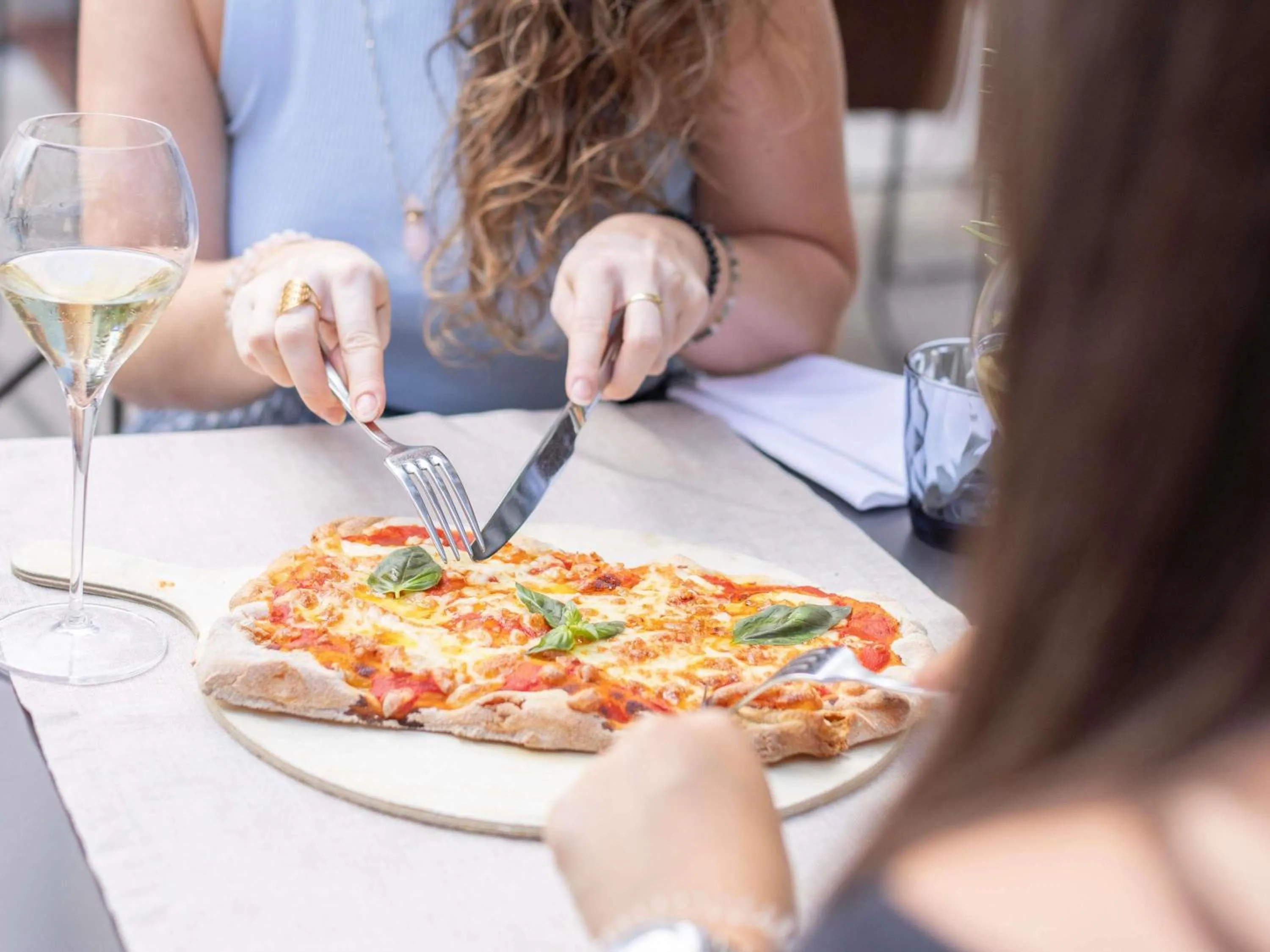 Restaurant/places to eat in Novotel Lugano Paradiso