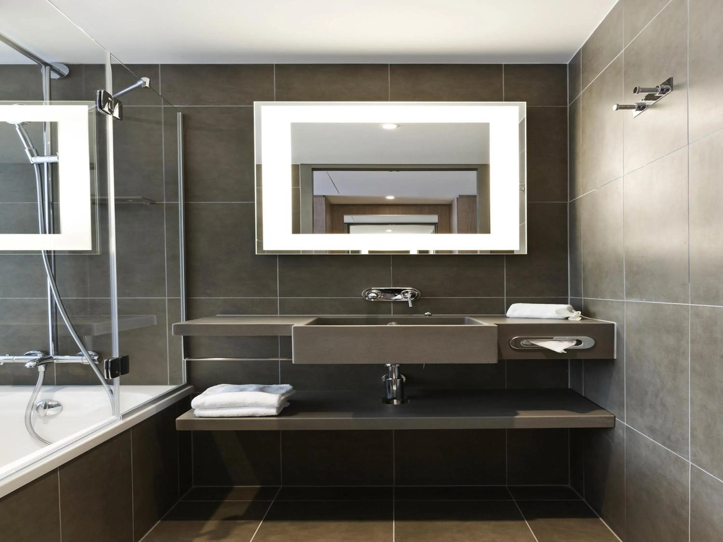 Bedroom in Novotel Lugano Paradiso