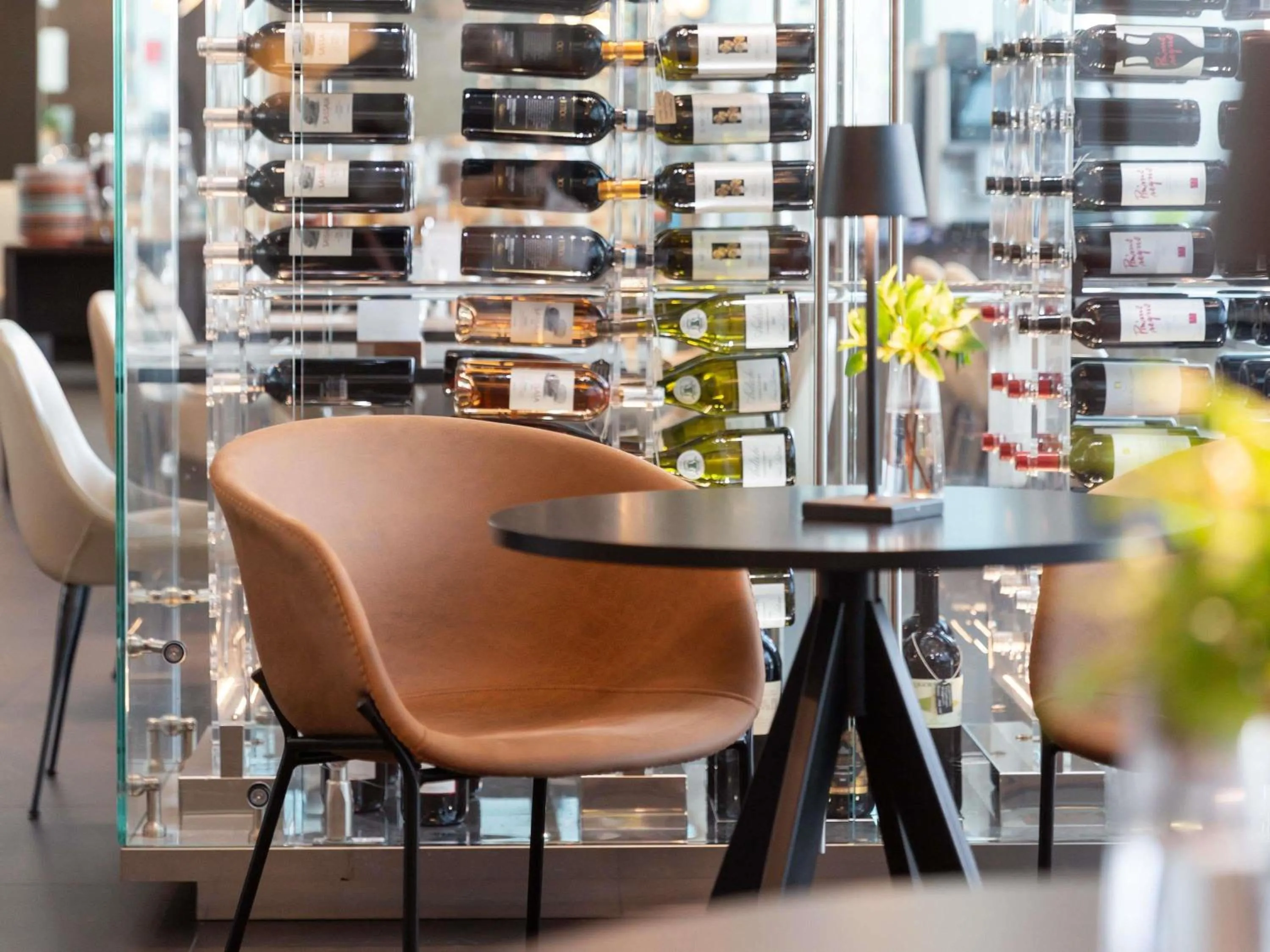 Restaurant/places to eat in Novotel Lugano Paradiso