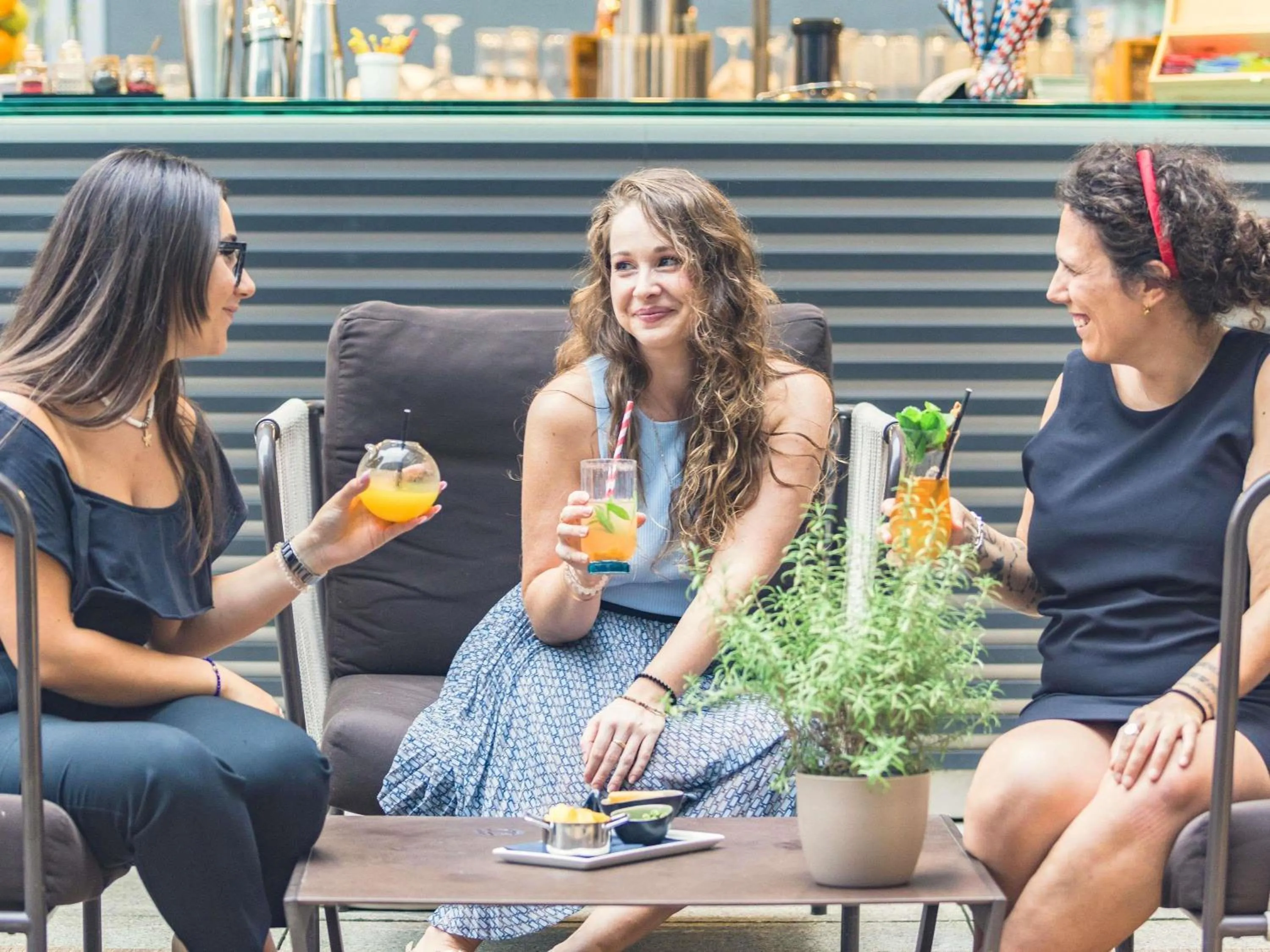 Lounge or bar in Novotel Lugano Paradiso