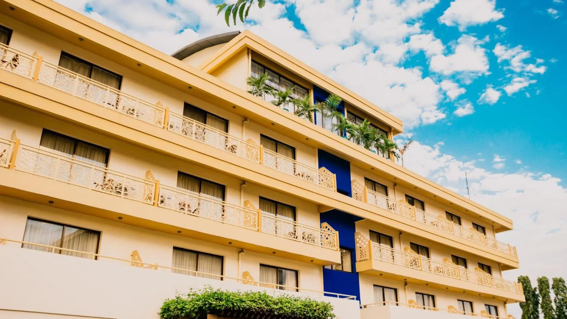 Property building in Peninsula Hotel Dar Es Salaam