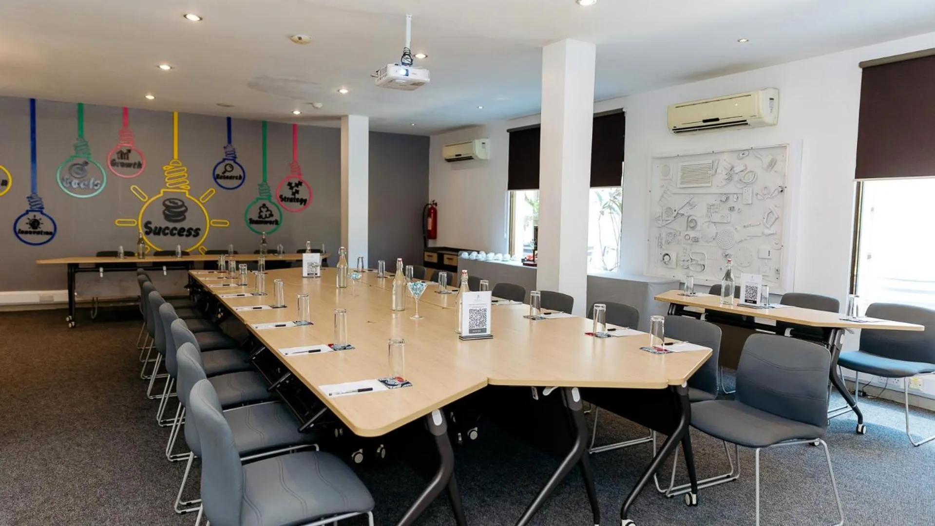 Meeting/conference room in Peninsula Hotel Dar Es Salaam