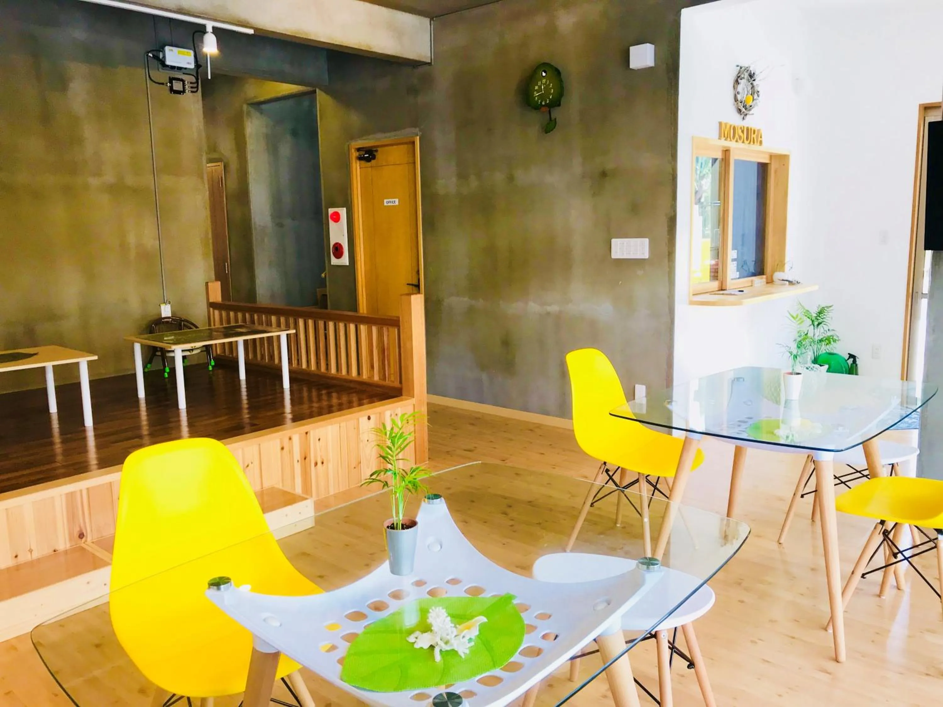 Communal lounge/ TV room in Hostel Mosura no Tamago