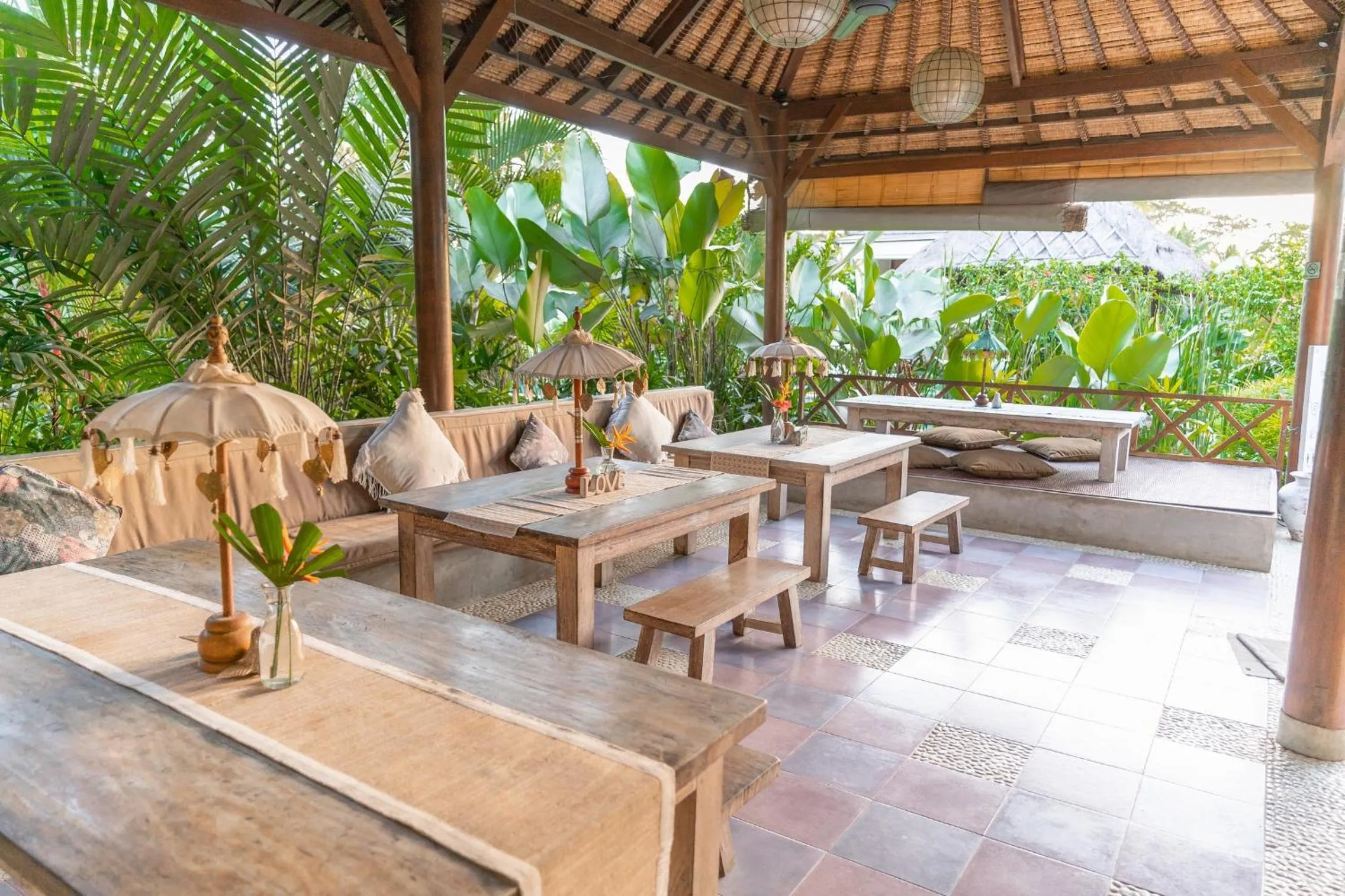 Restaurant/places to eat in The Shala Bali