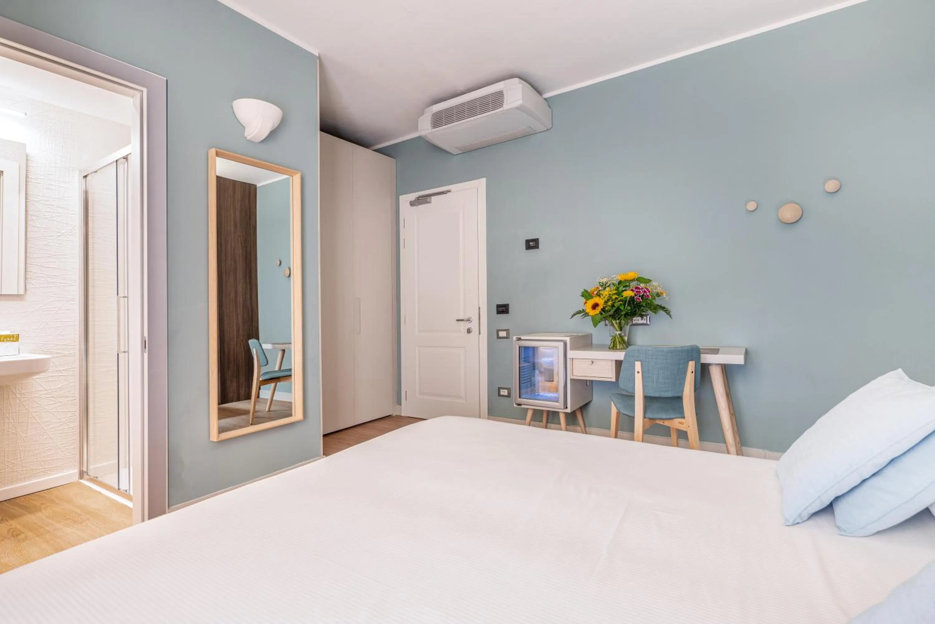 Bed in Hotel Riva del Sole