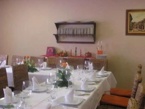 Restaurant/places to eat in Arcas de Agua