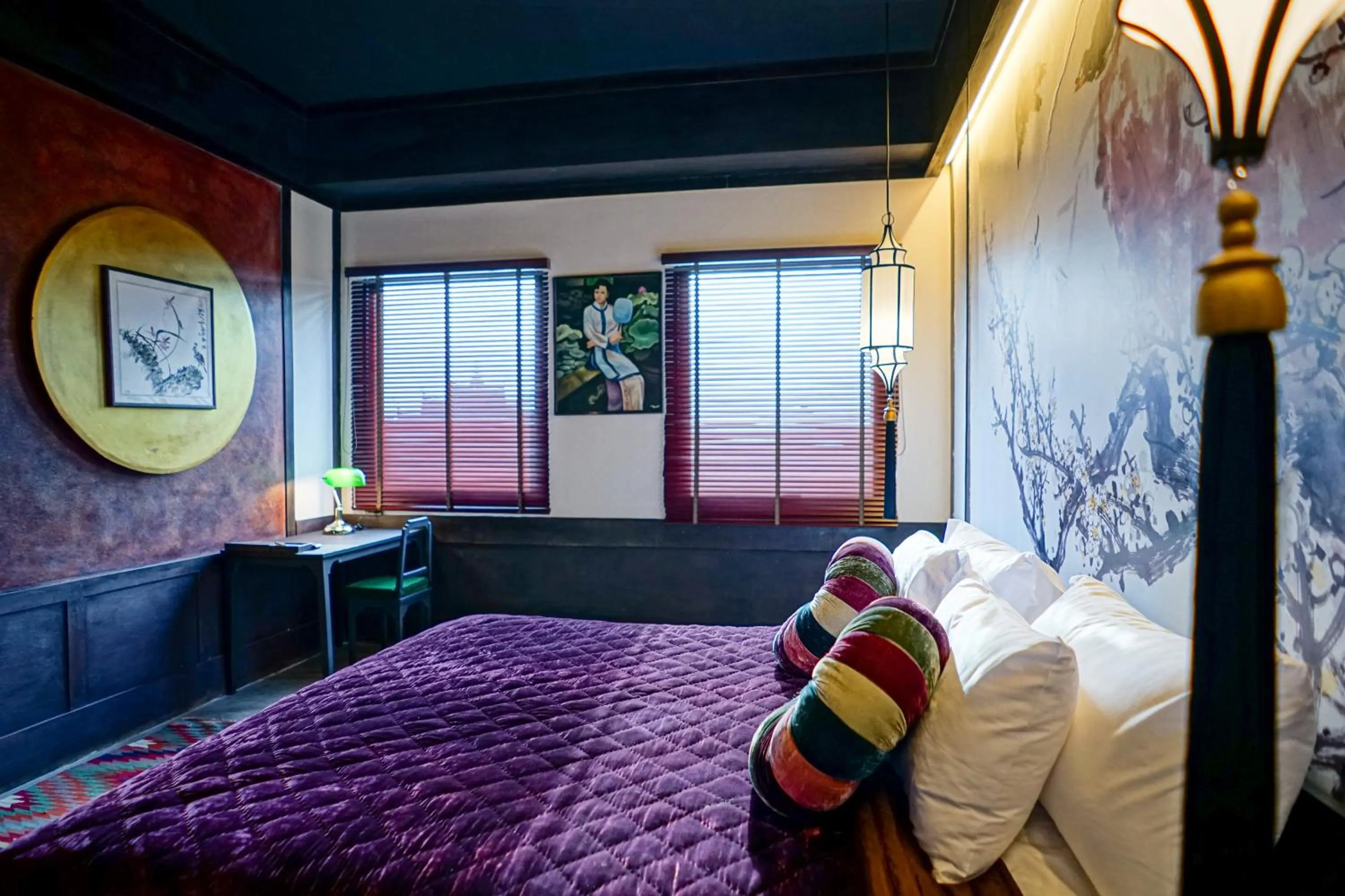 Bed in Lao Poet Hotel