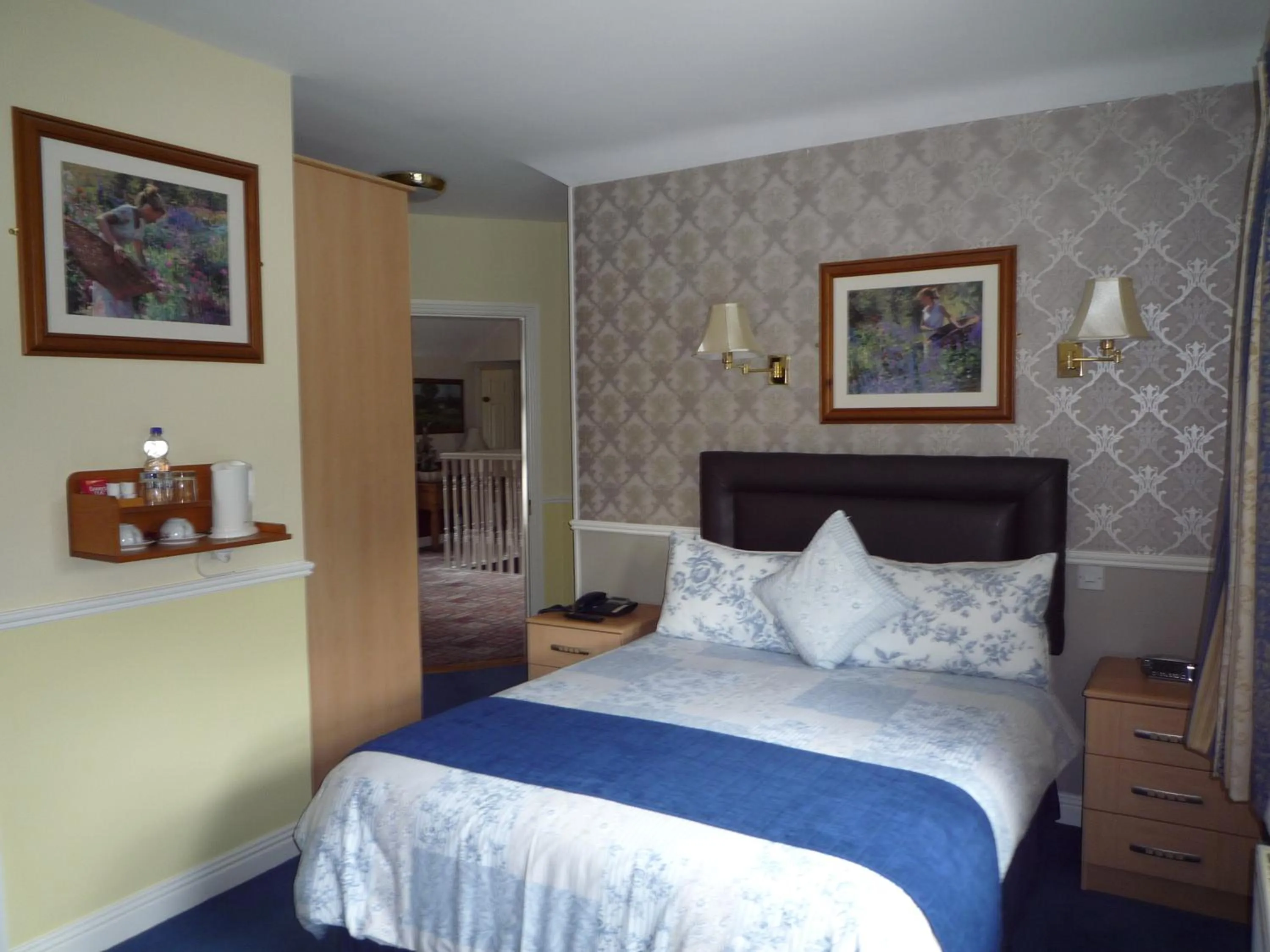 Photo of the whole room, Bed in Avlon House Bed and Breakfast