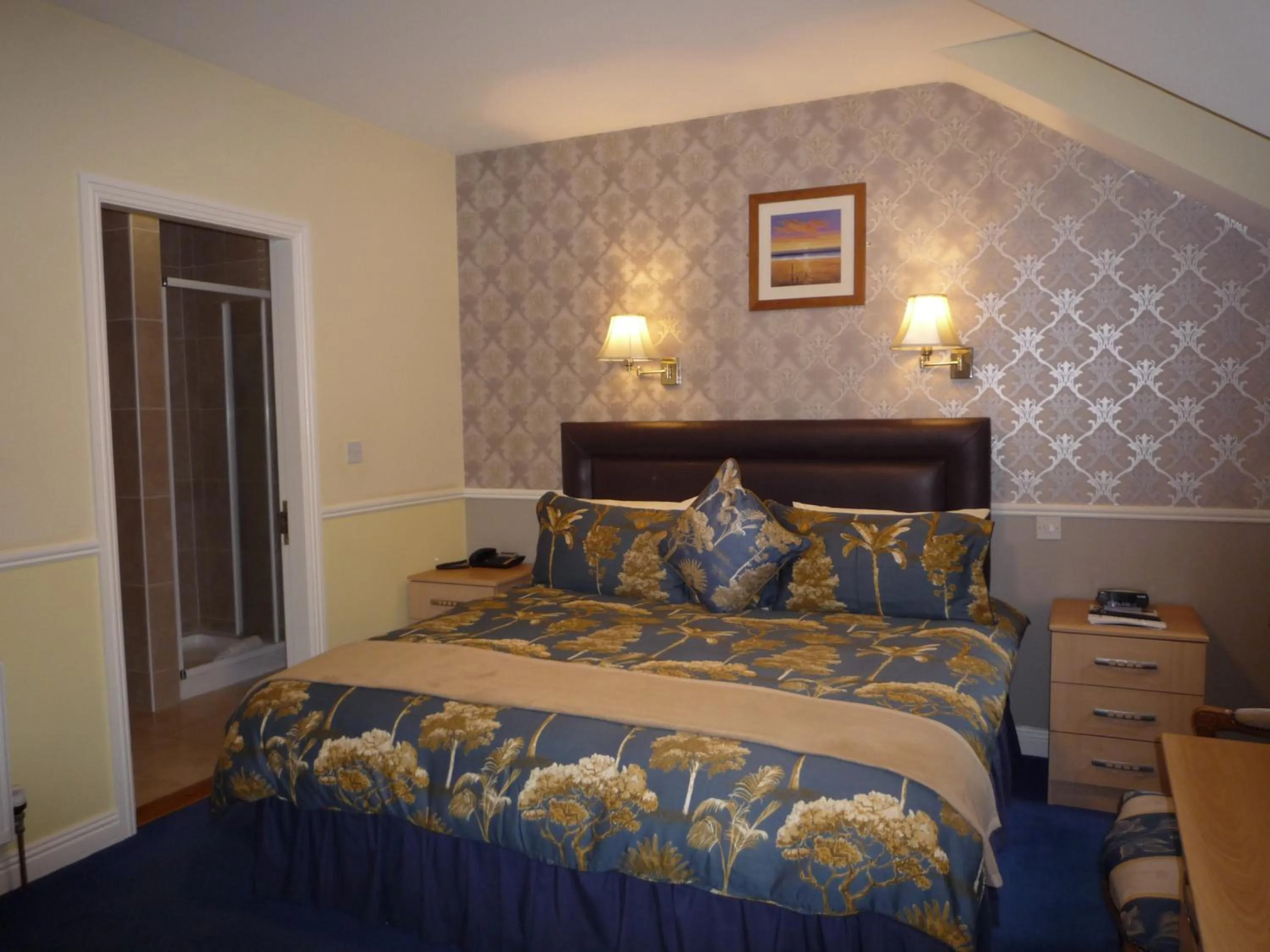 Bedroom, Bed in Avlon House Bed and Breakfast