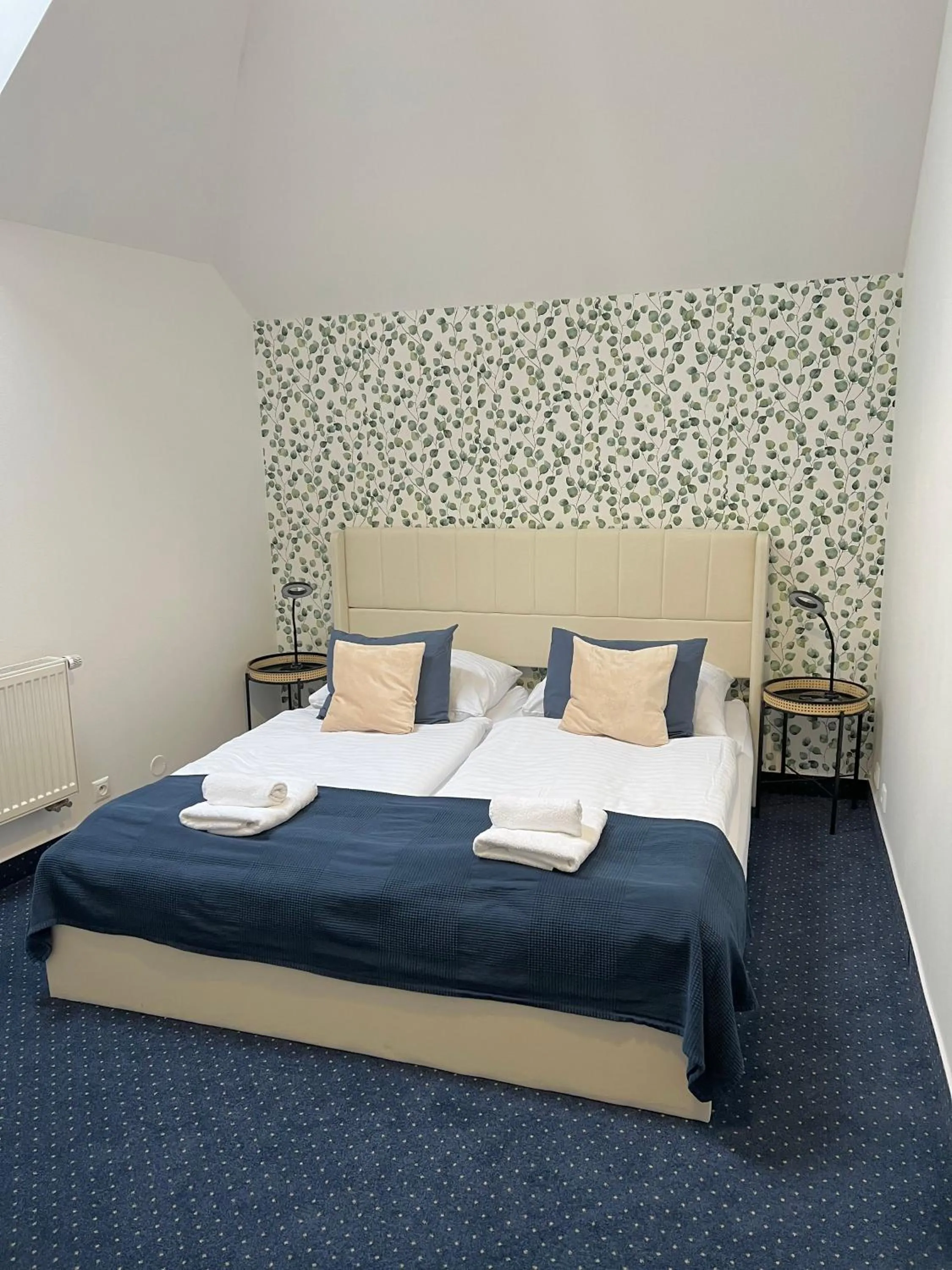 Bed in Hotel Apollon