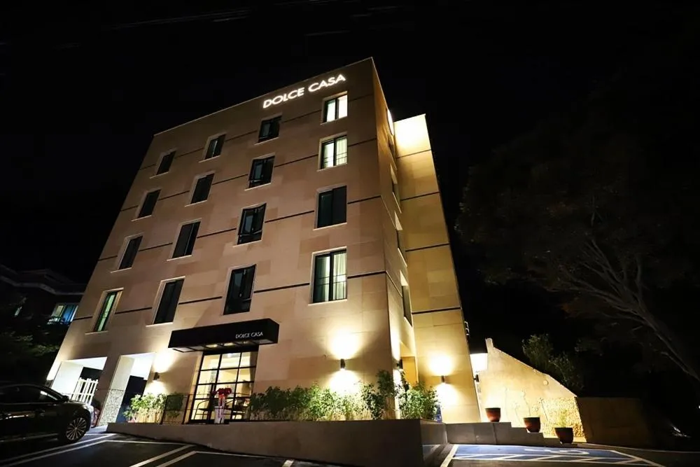 Facade/entrance in Namyangju Bukhangang dolcecasa hotel