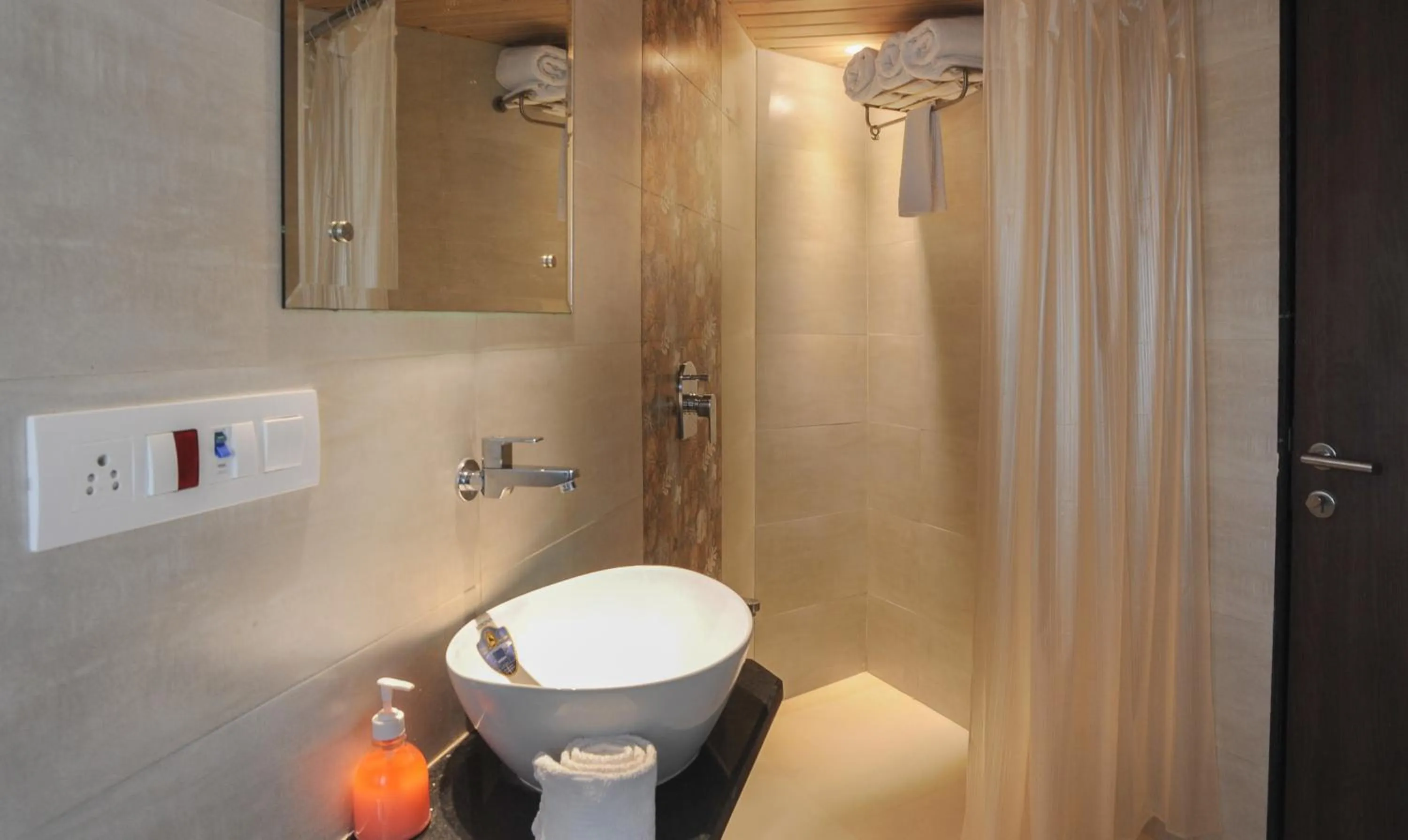 Bathroom in Treebo Balaji Residency, Kolhapur