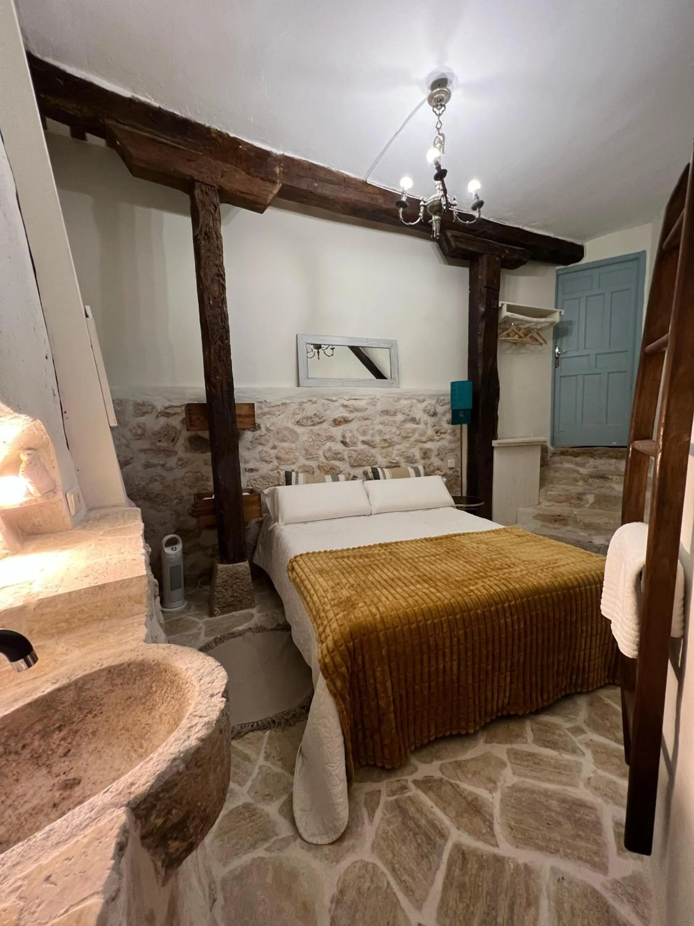 Bathroom, Bed in Casa Rural La Chocolateria