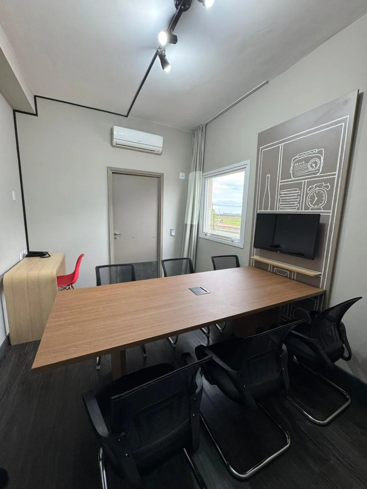 Meeting/conference room in ibis Tatui