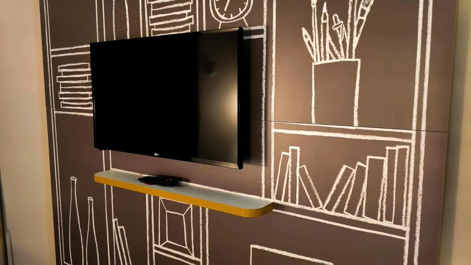 TV and multimedia in ibis Tatui