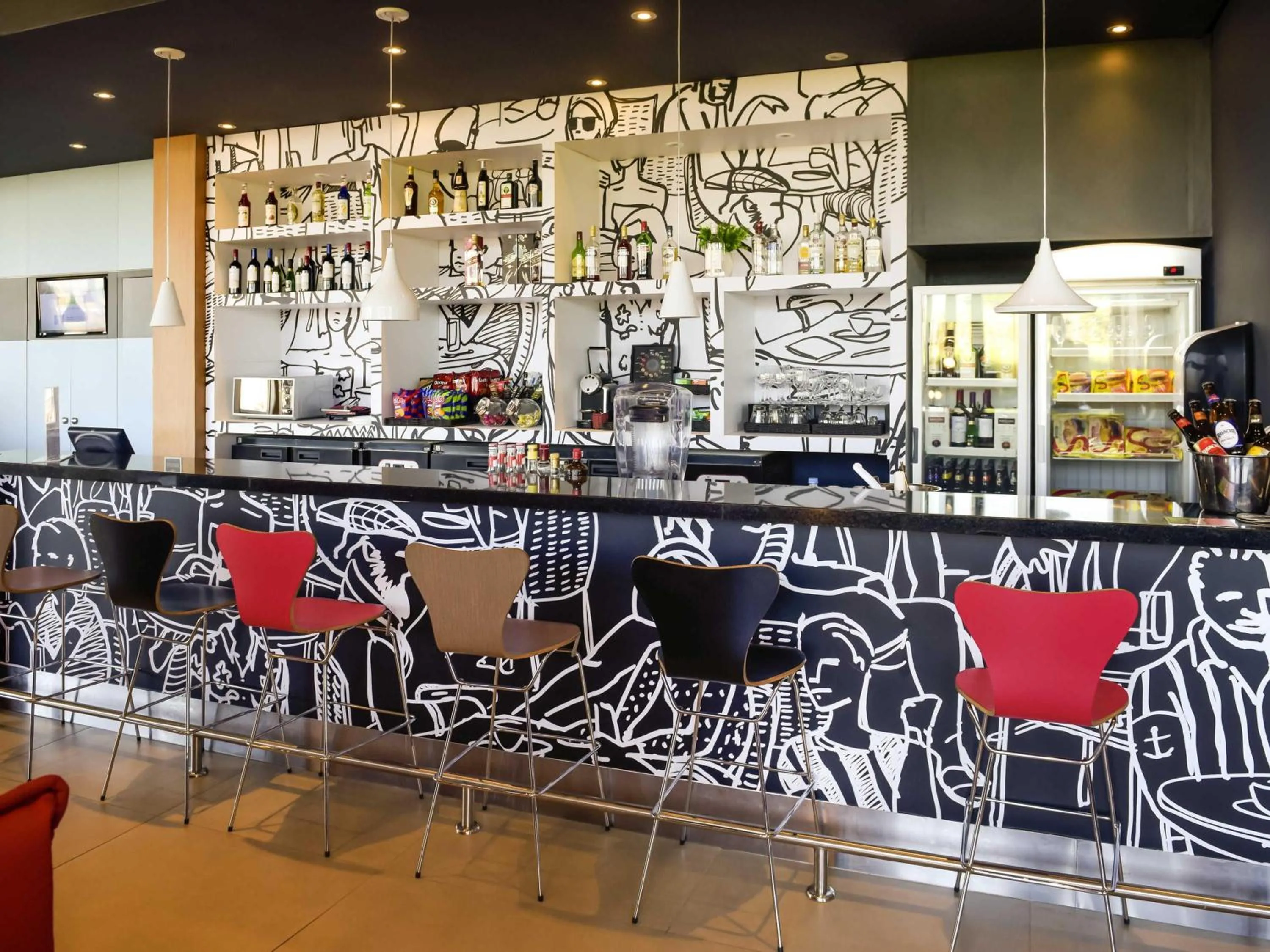 Lounge or bar in ibis Tatui