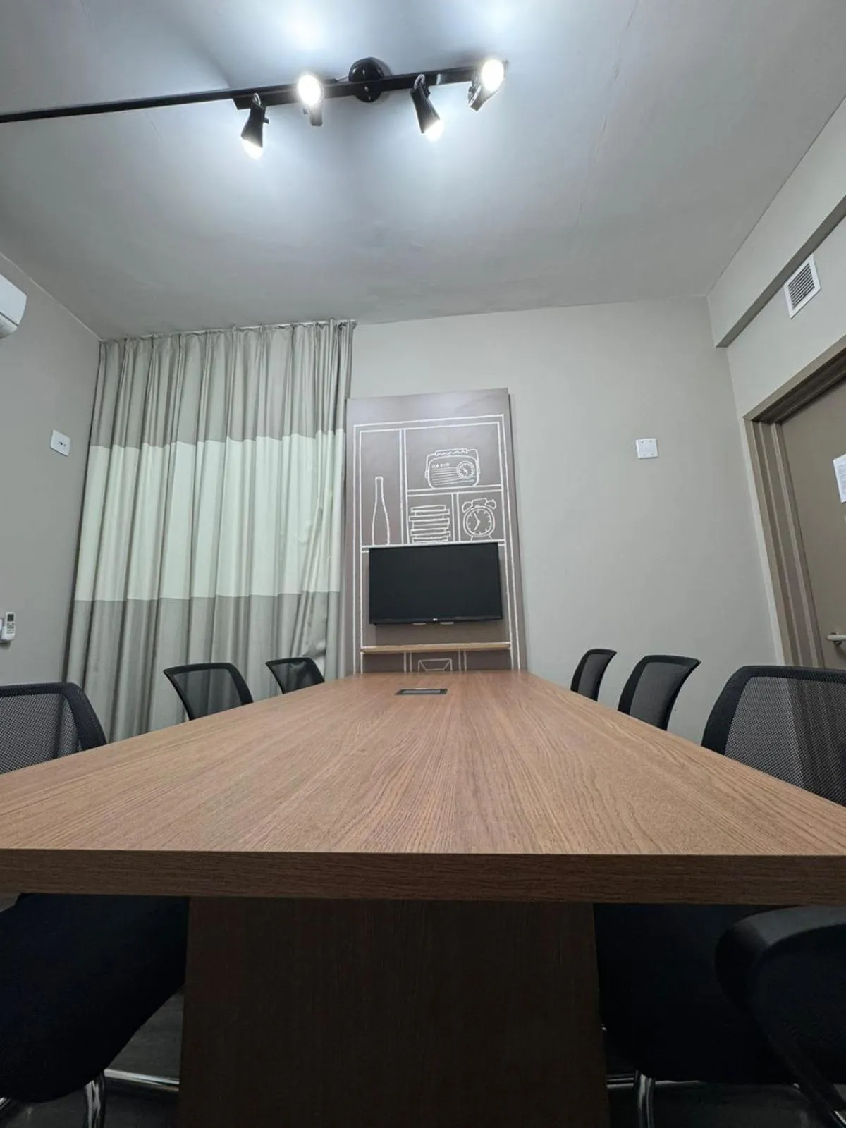 Meeting/conference room in ibis Tatui