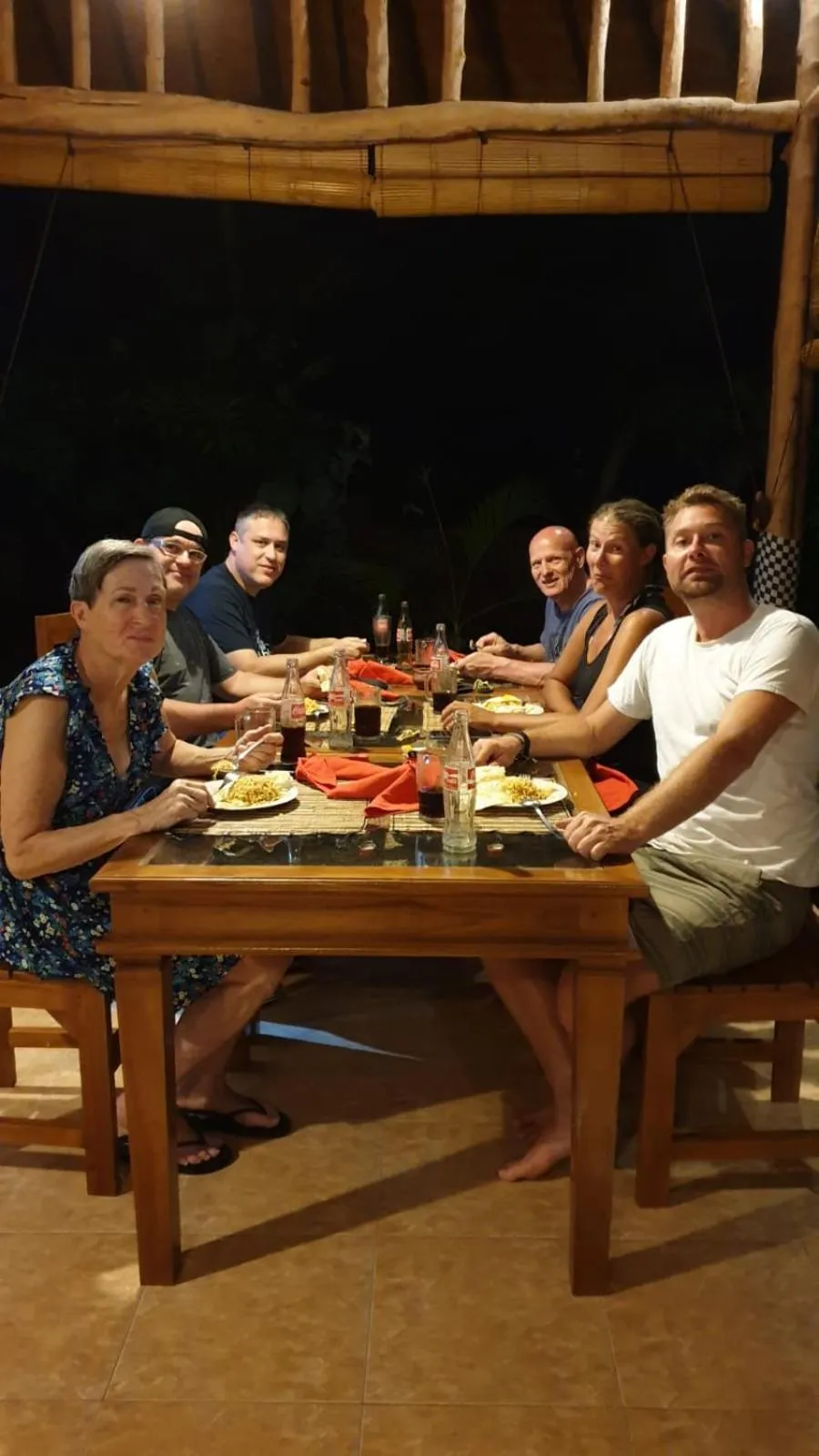 Restaurant/places to eat in Eliska Sari Bungalows Sumberkima