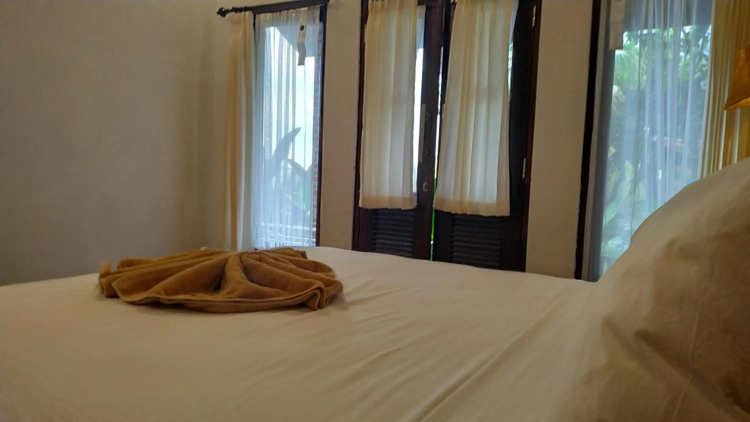 Bedroom, Bed in Eliska Sari Bungalows Sumberkima