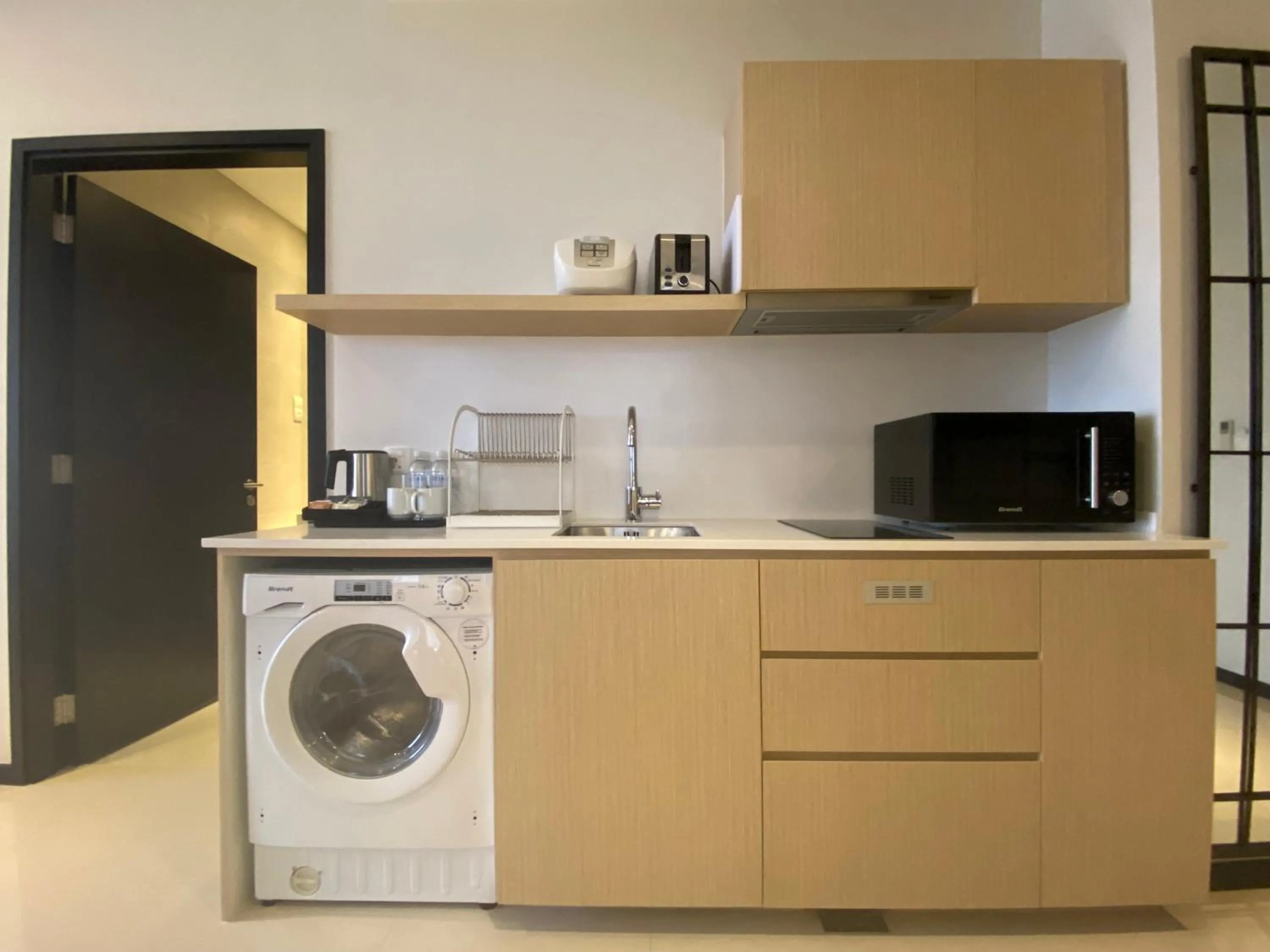 Kitchen or kitchenette in Momentus Serviced Residences Novena