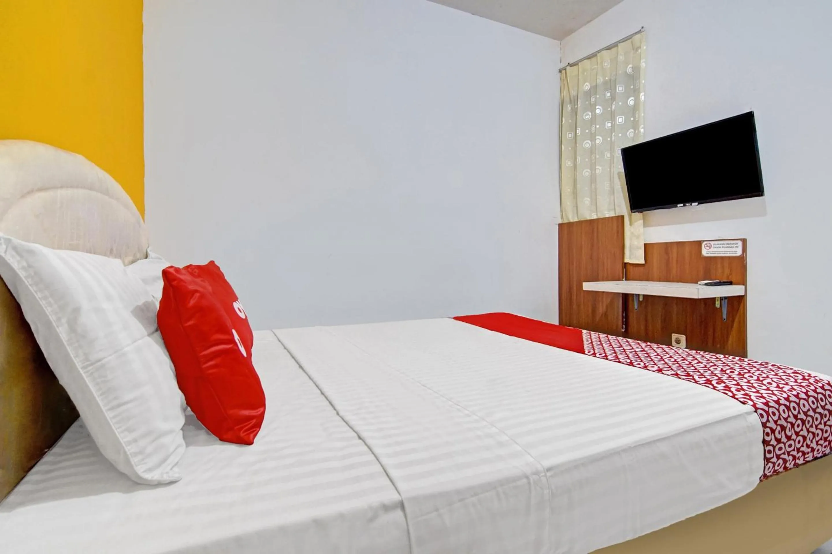 Bedroom, Bed in Hotel O Mall Of Indonesia