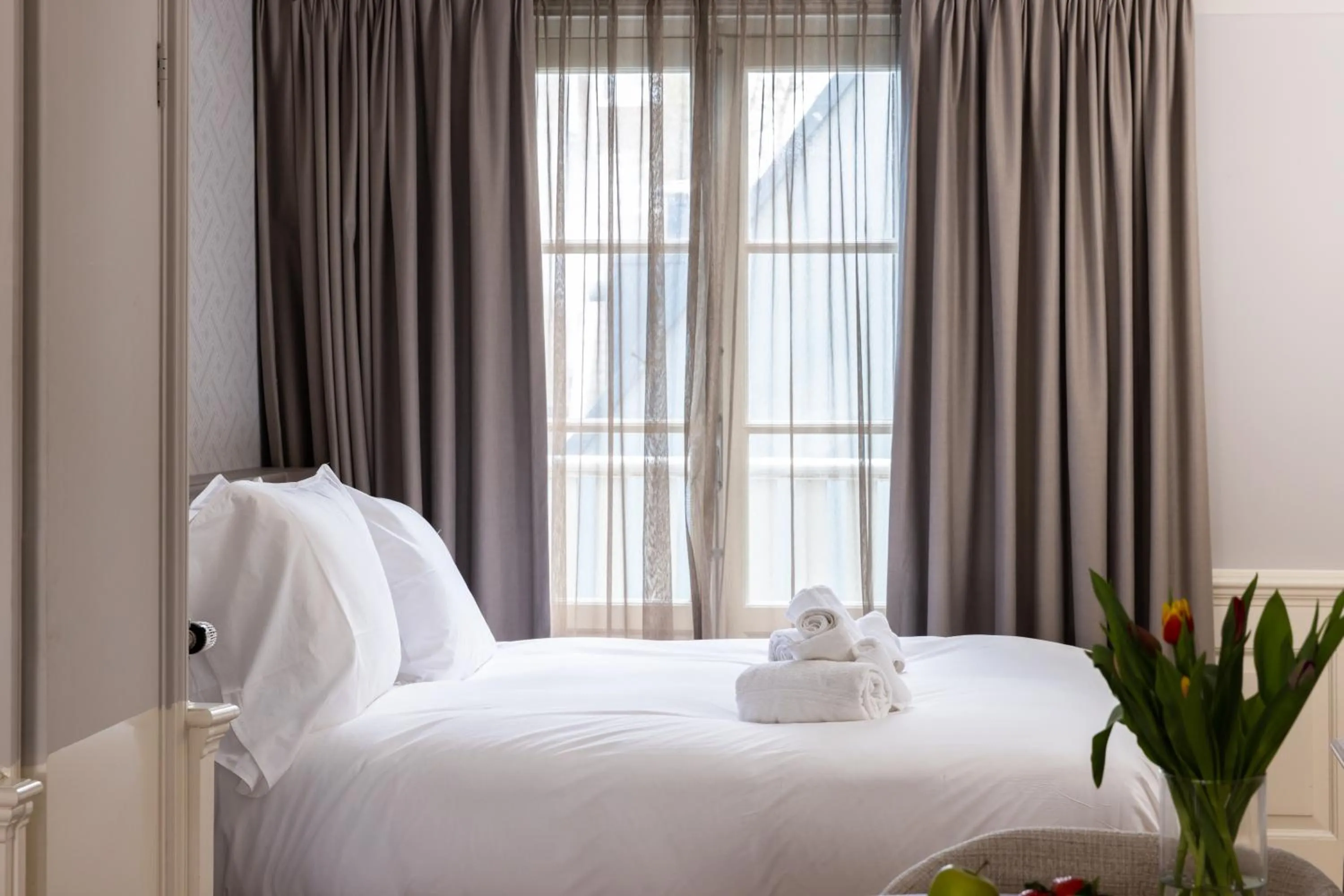 Amsterdam Canal Suites