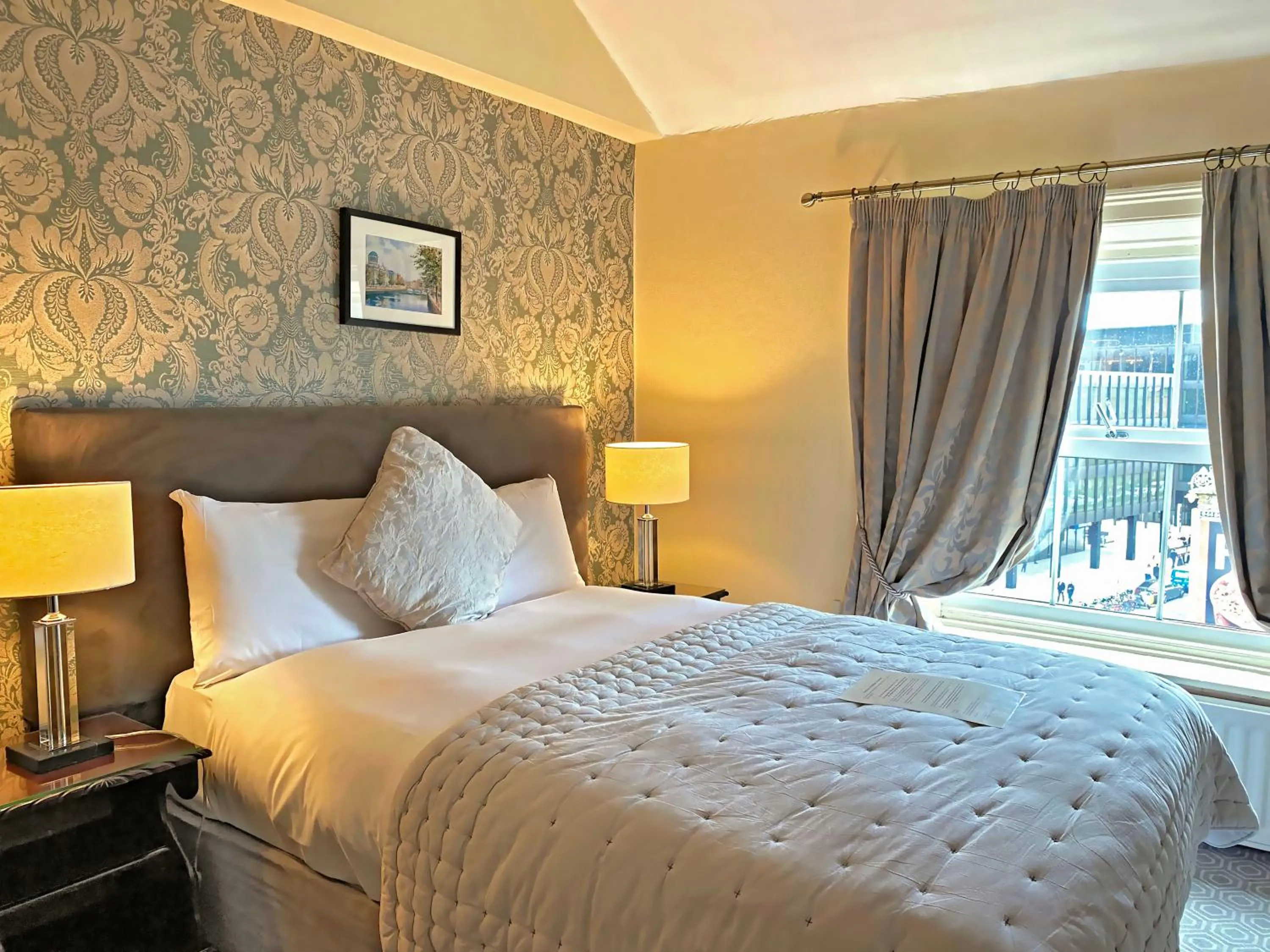 Bed in Fitzwilliam Townhouse