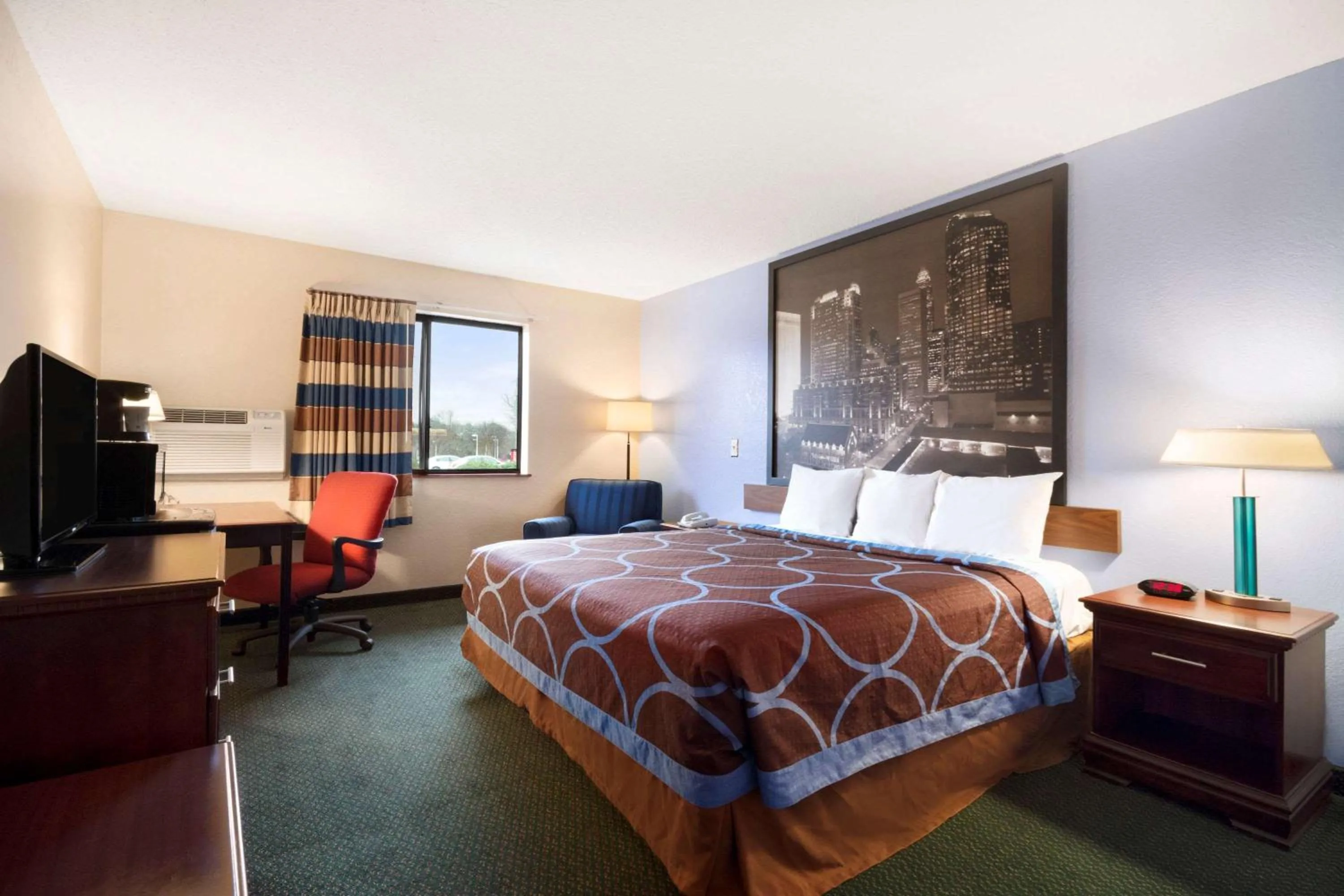 Photo of the whole room, Bed in Super 8 by Wyndham Charlotte University