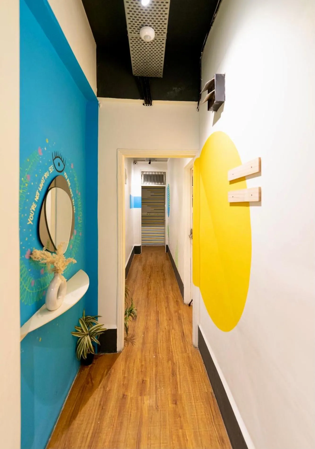 Lobby or reception in Locomo Hostel OG - Stay Work Eat