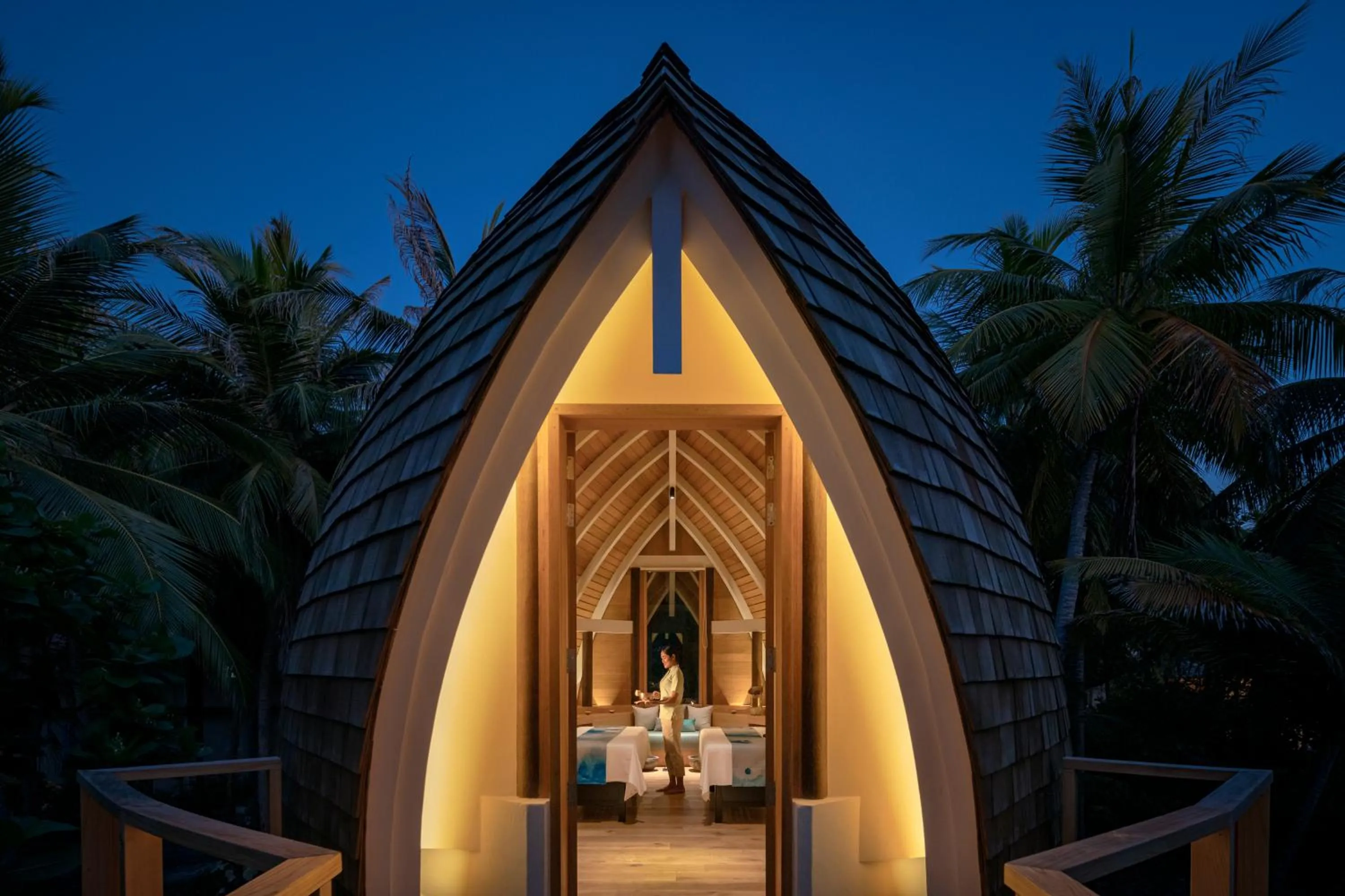Night in Emerald Faarufushi Resort & Spa - Deluxe All Inclusive