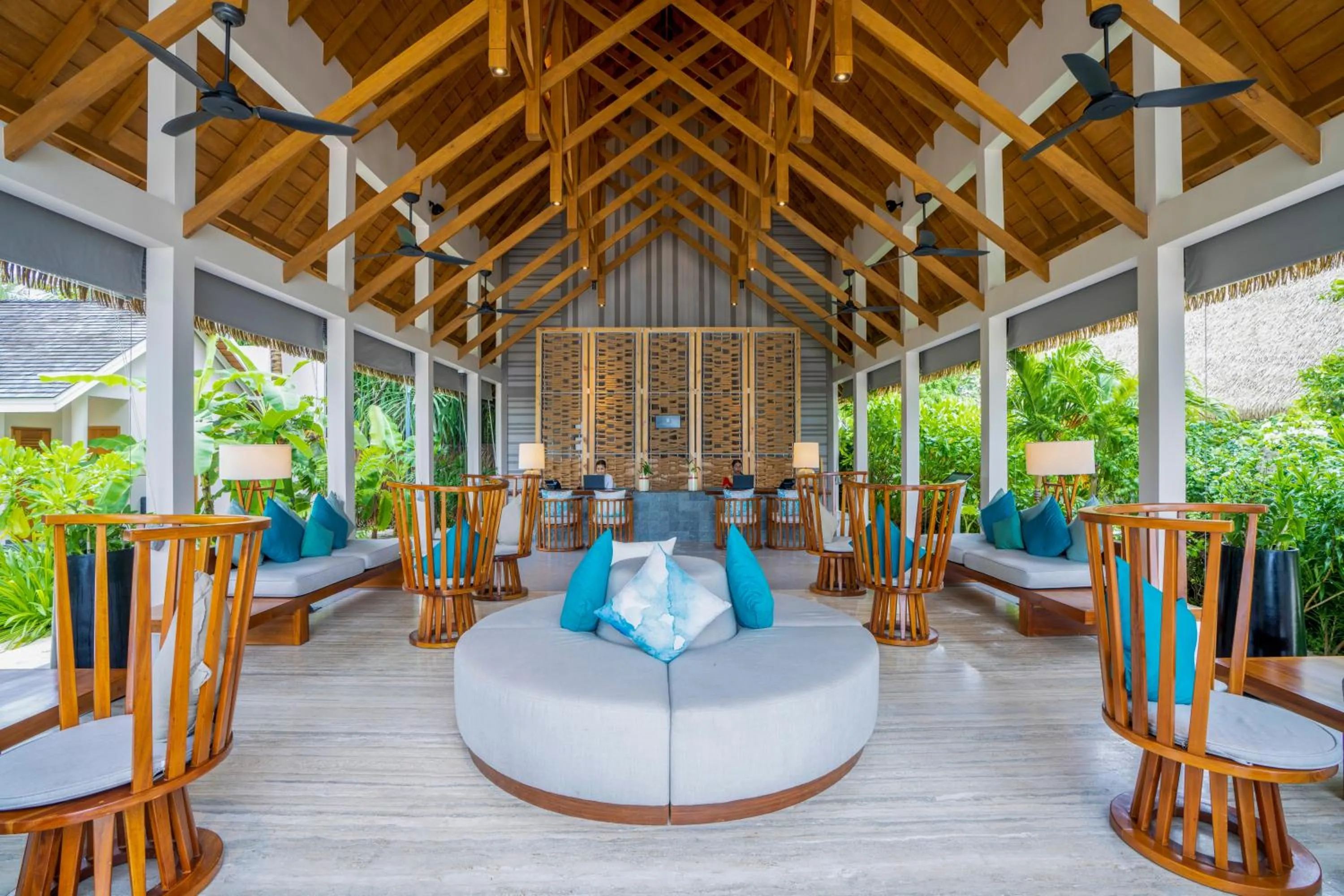 Lobby or reception in Emerald Faarufushi Resort & Spa - Deluxe All Inclusive
