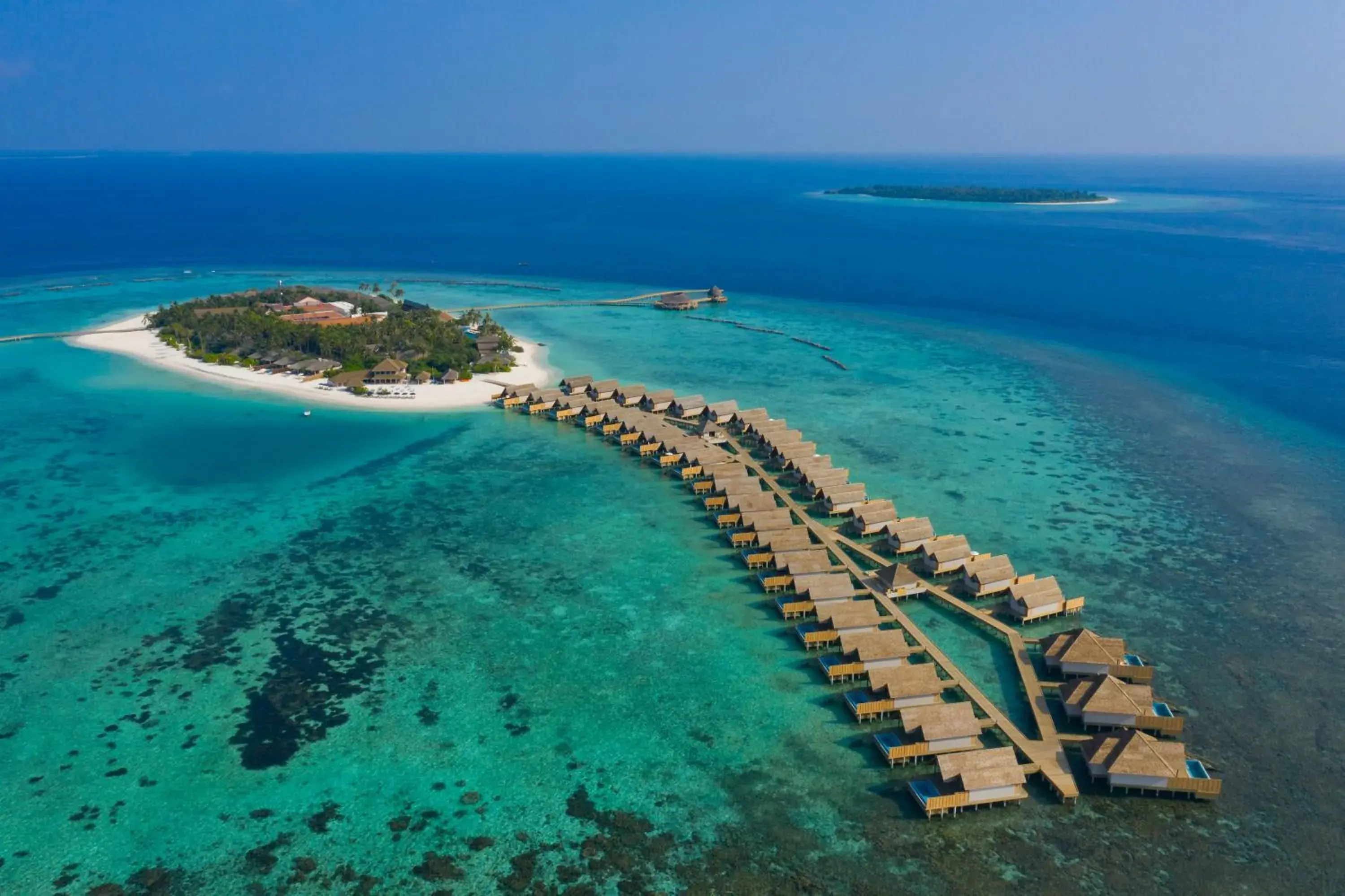 Emerald Faarufushi Resort & Spa - Deluxe All Inclusive Emerald Faarufushi Resort & Spa - Deluxe All Inclusive