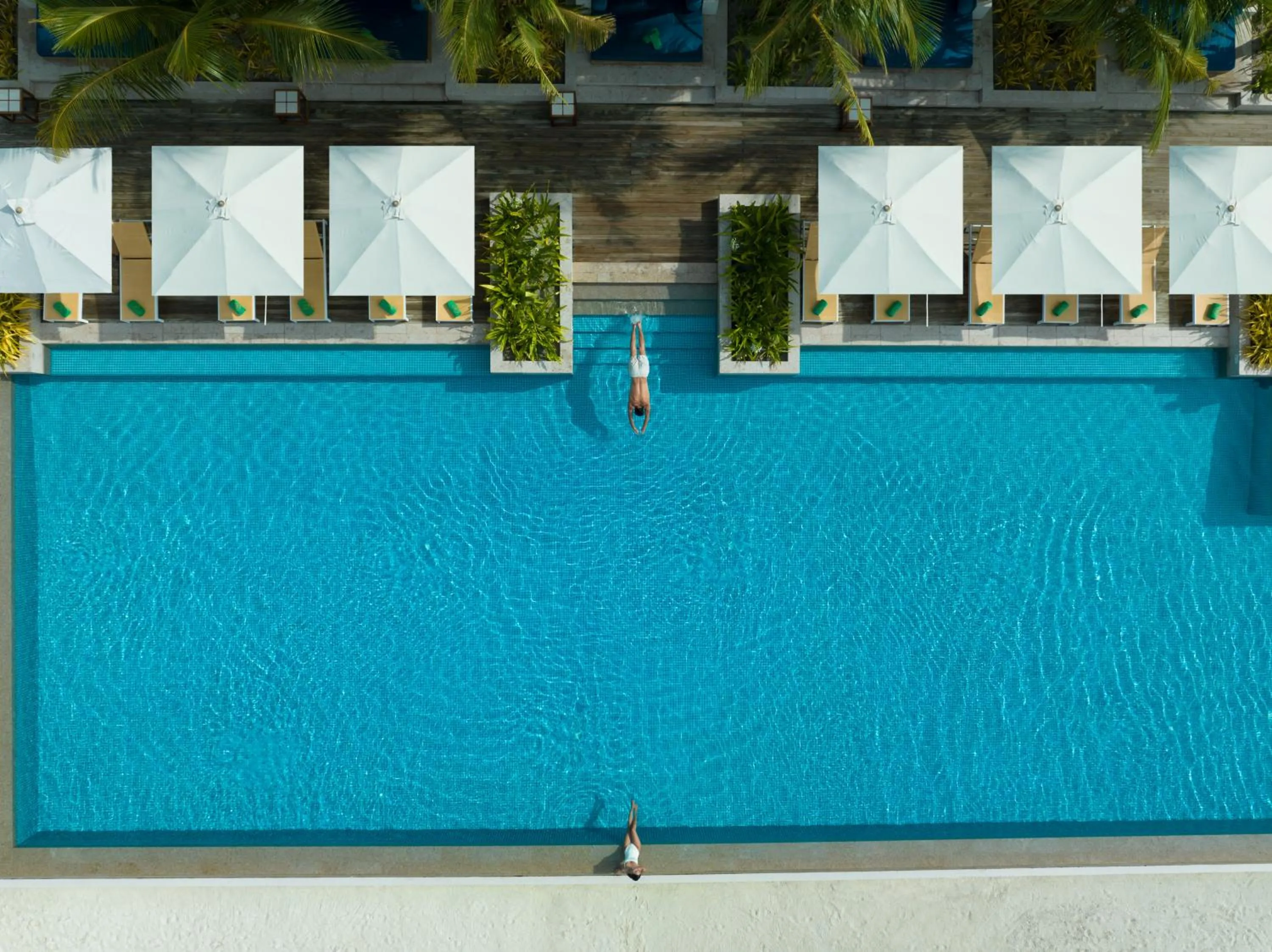 Day in Emerald Faarufushi Resort & Spa - Deluxe All Inclusive