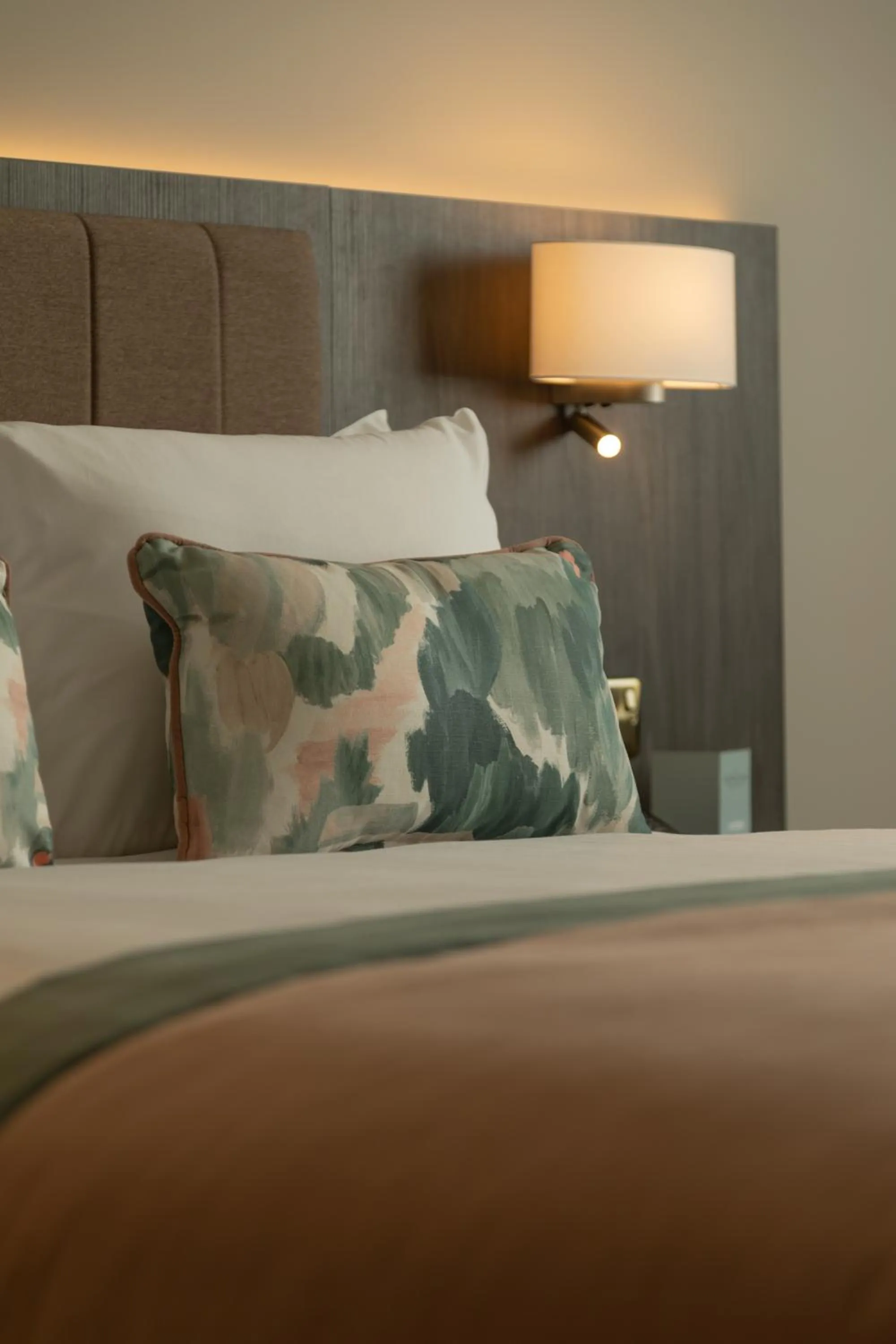 Bed in McWilliam Park Hotel