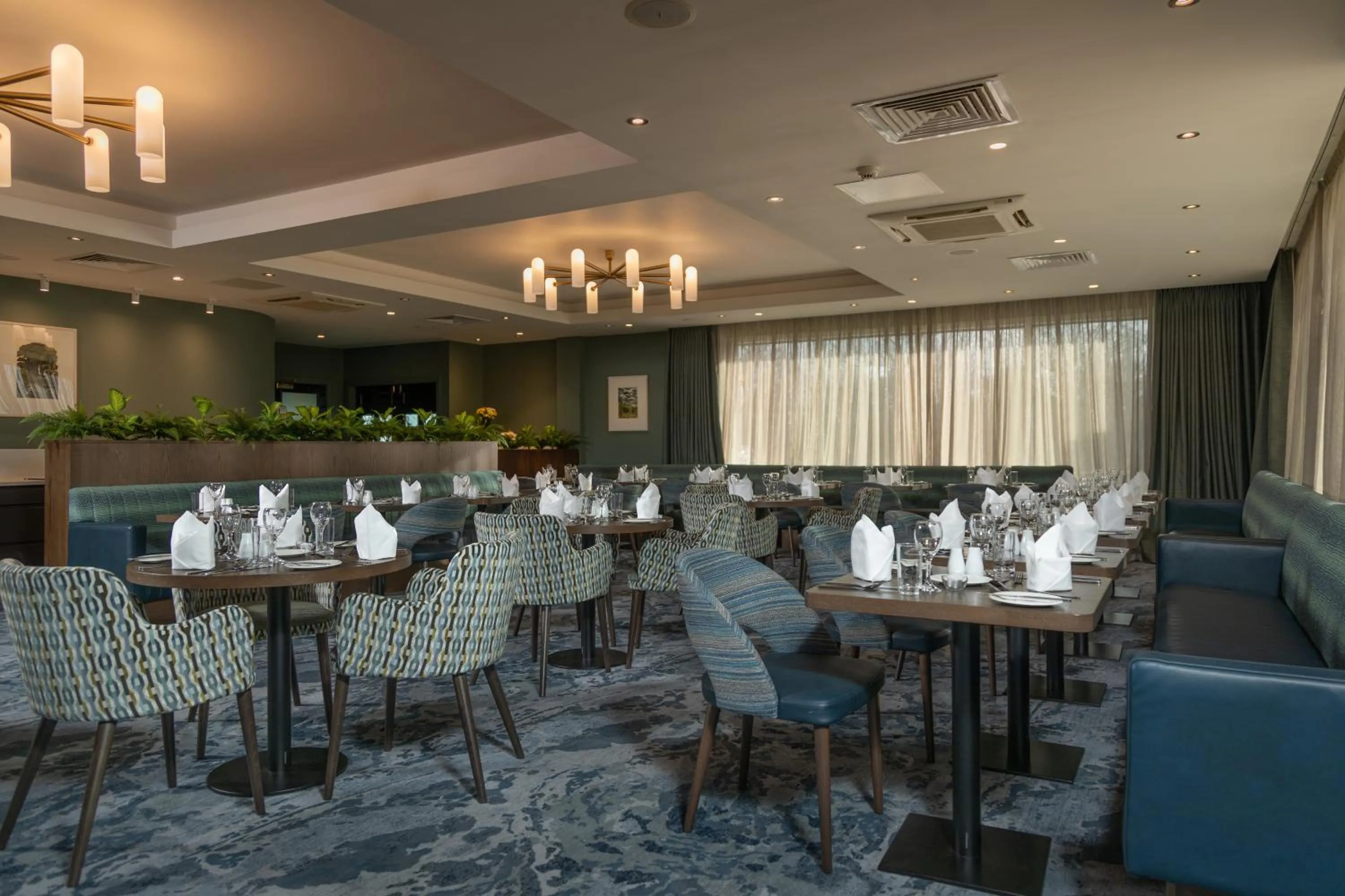 Restaurant/places to eat in McWilliam Park Hotel