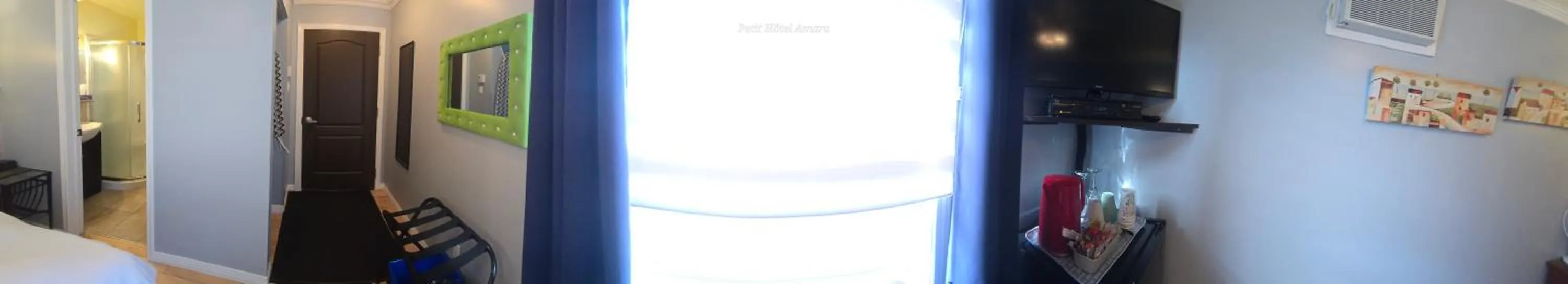 Photo of the whole room in Petit Hôtel Amara