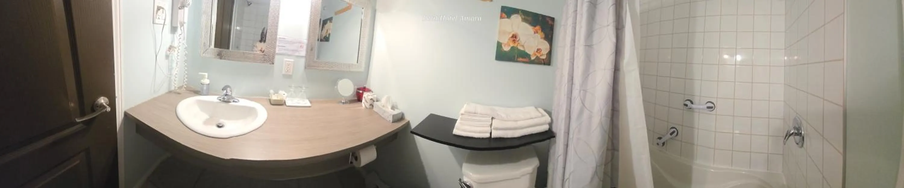 Shower in Petit Hôtel Amara