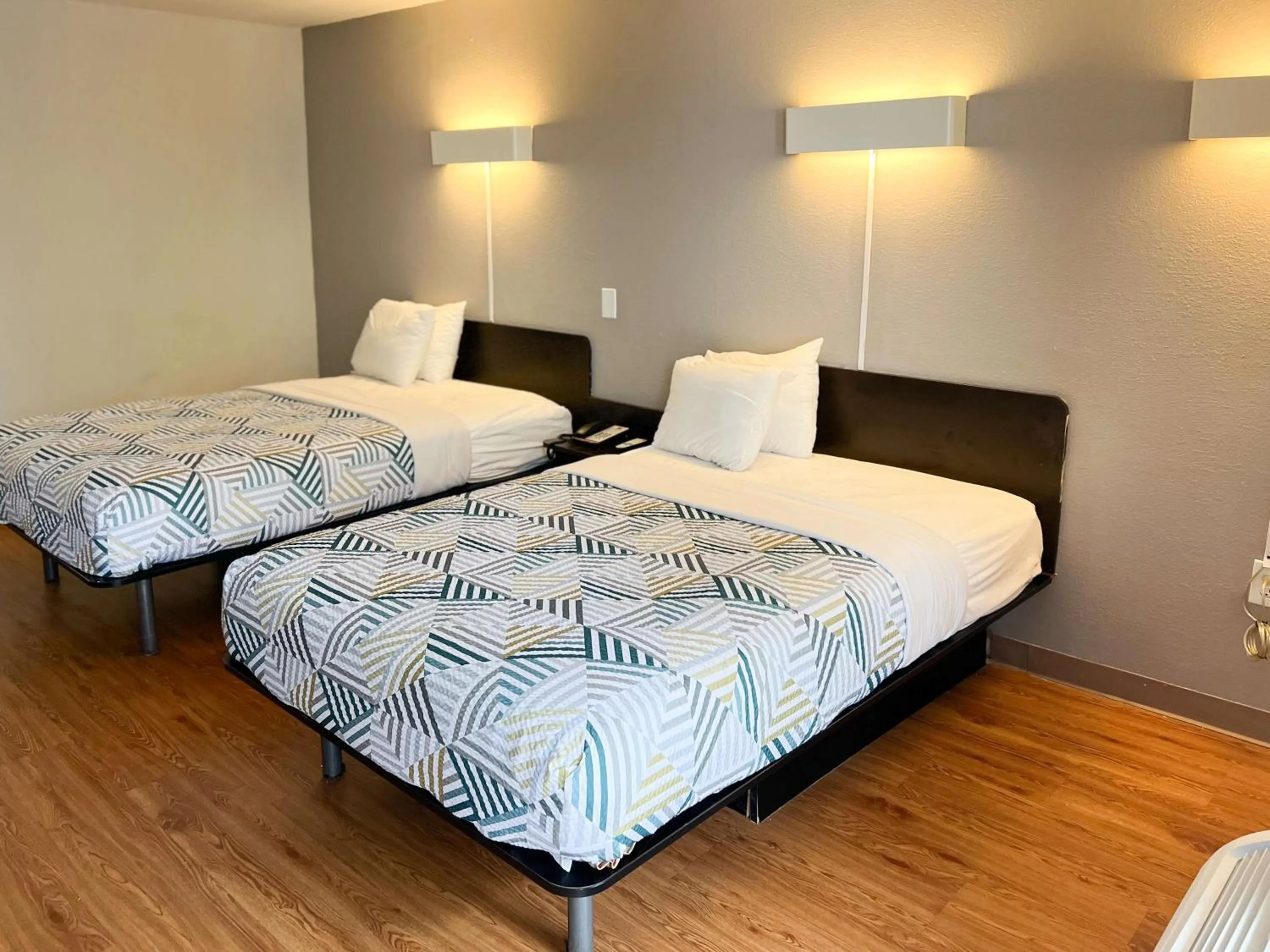 Bedroom, Bed in Motel 6-Newnan, GA