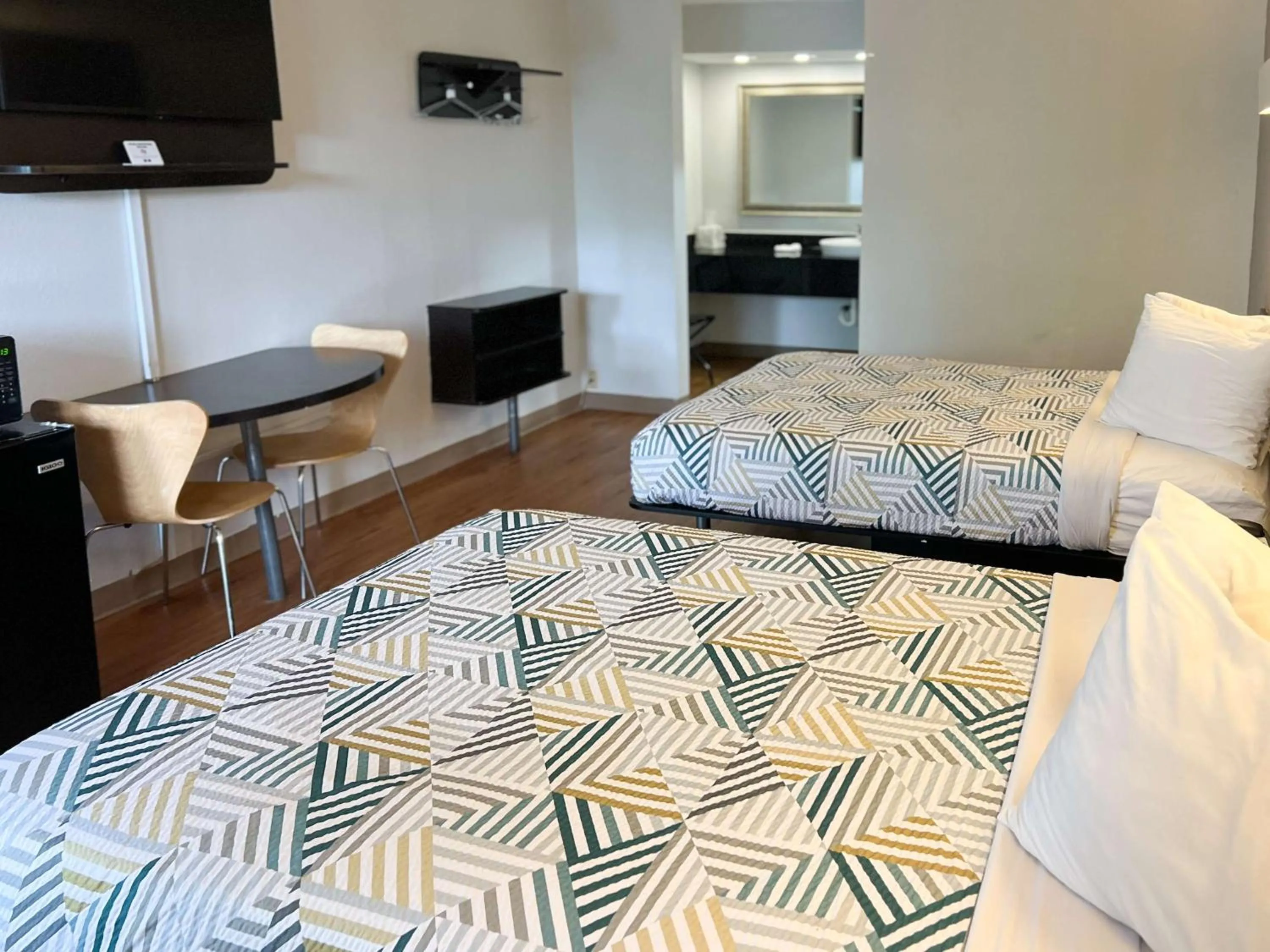 Bedroom, Bed in Motel 6-Newnan, GA